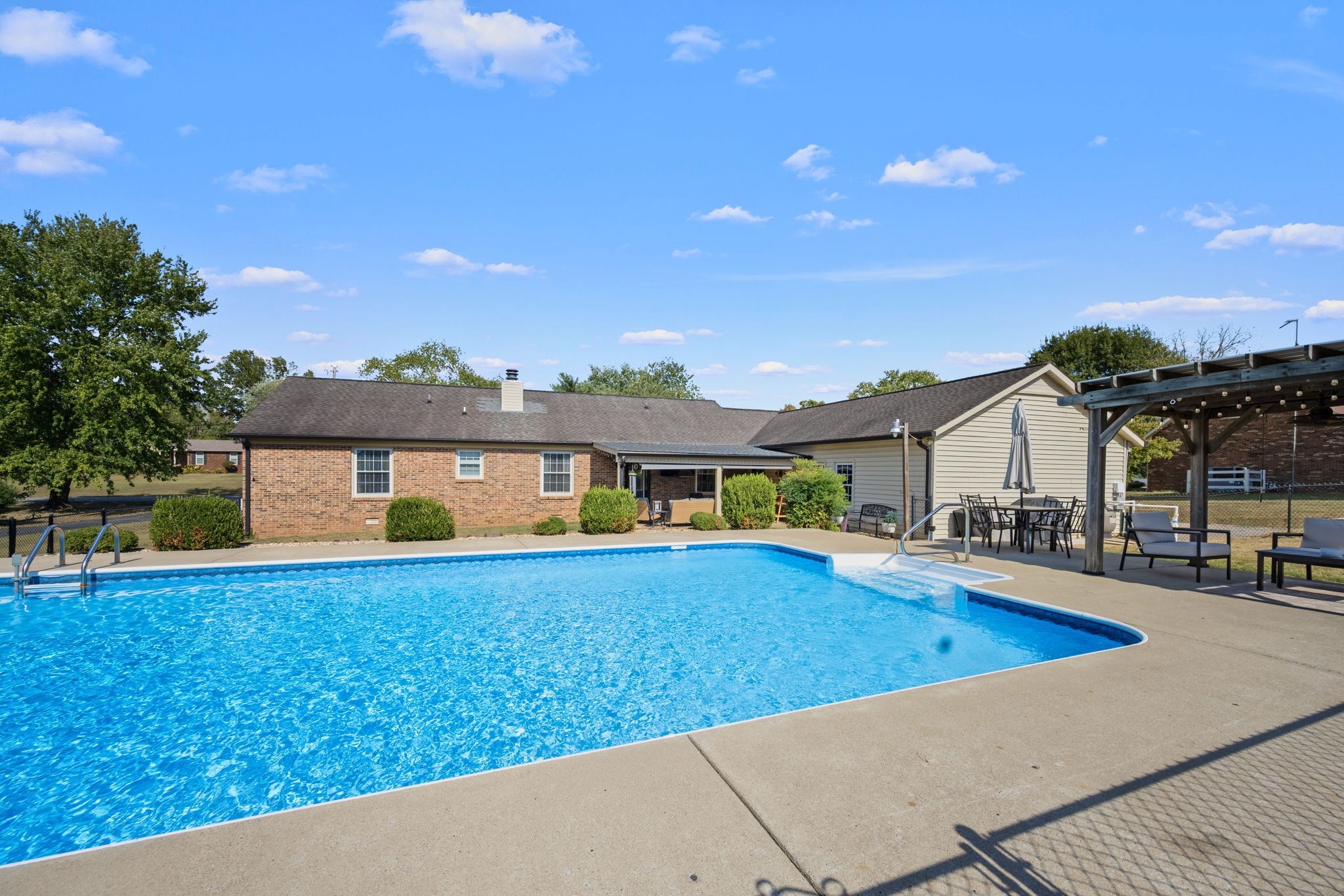 100 Cardinal Hill Rd