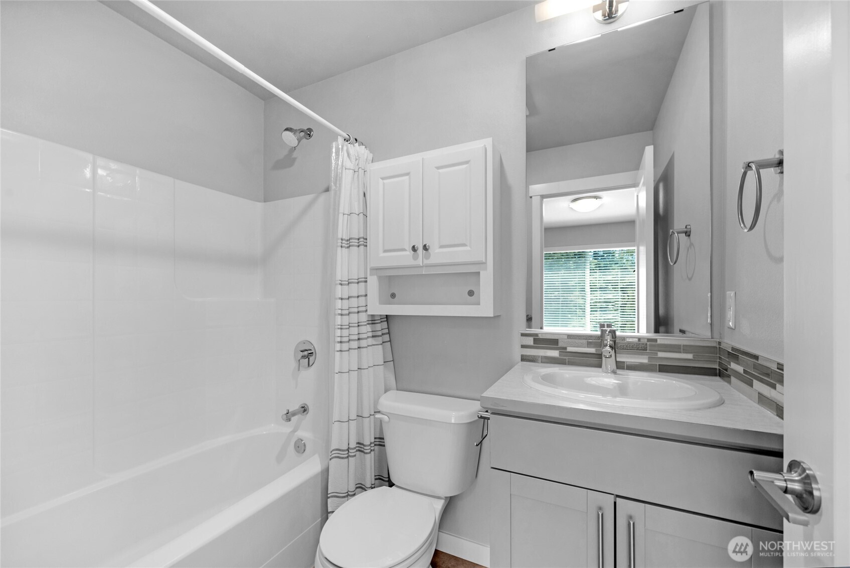 2007 101st Avenue SE Unit: 3