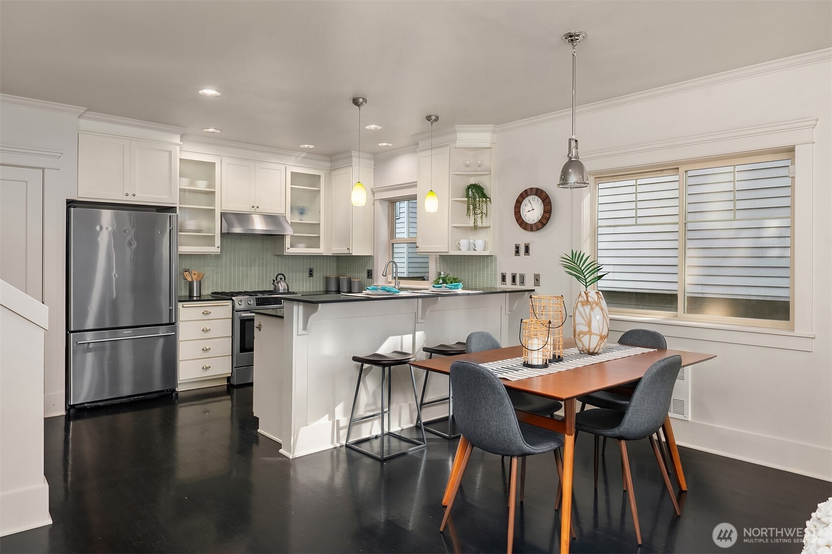 527 11th Avenue E Unit: A