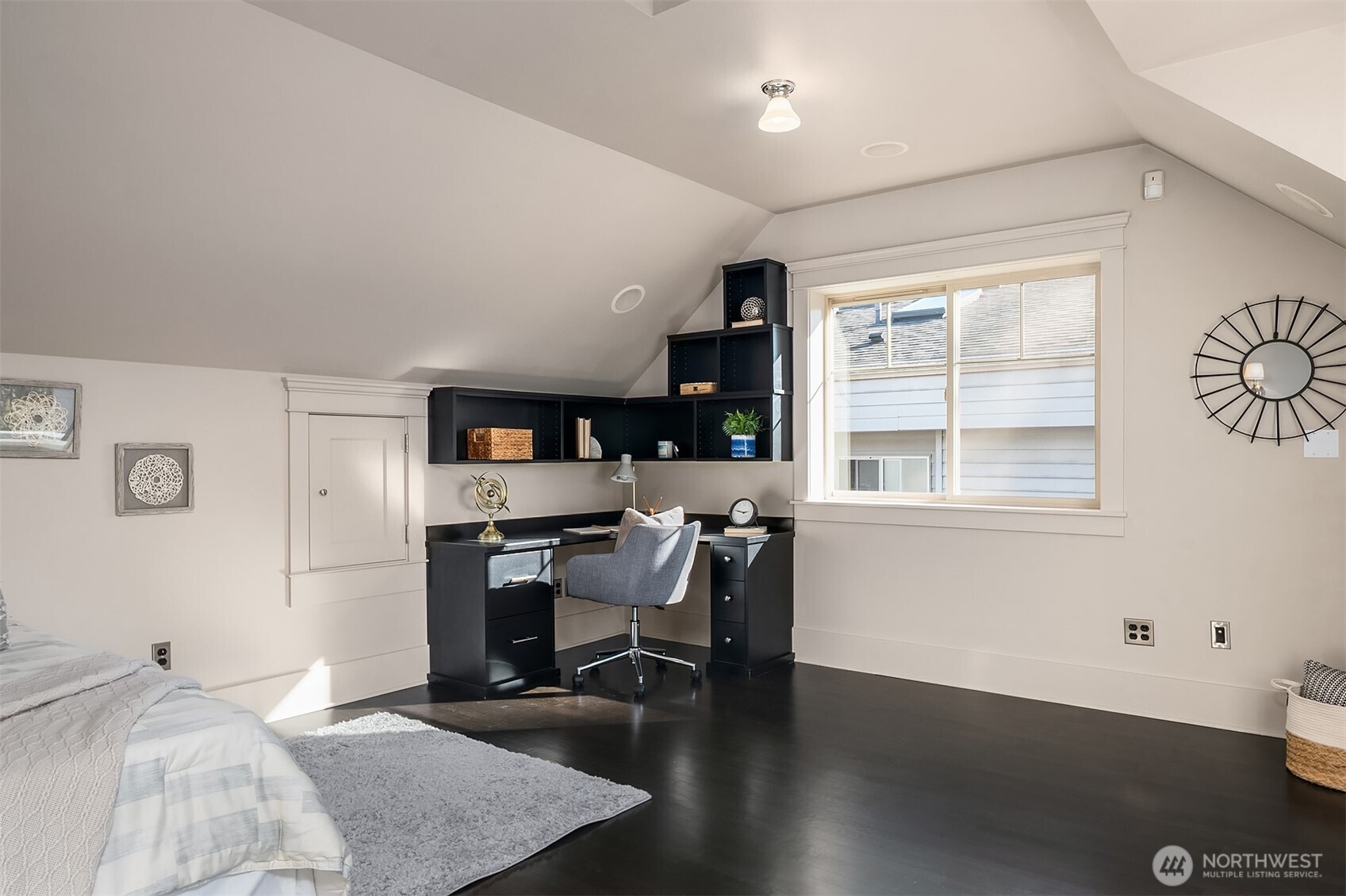 527 11th Avenue E Unit: A