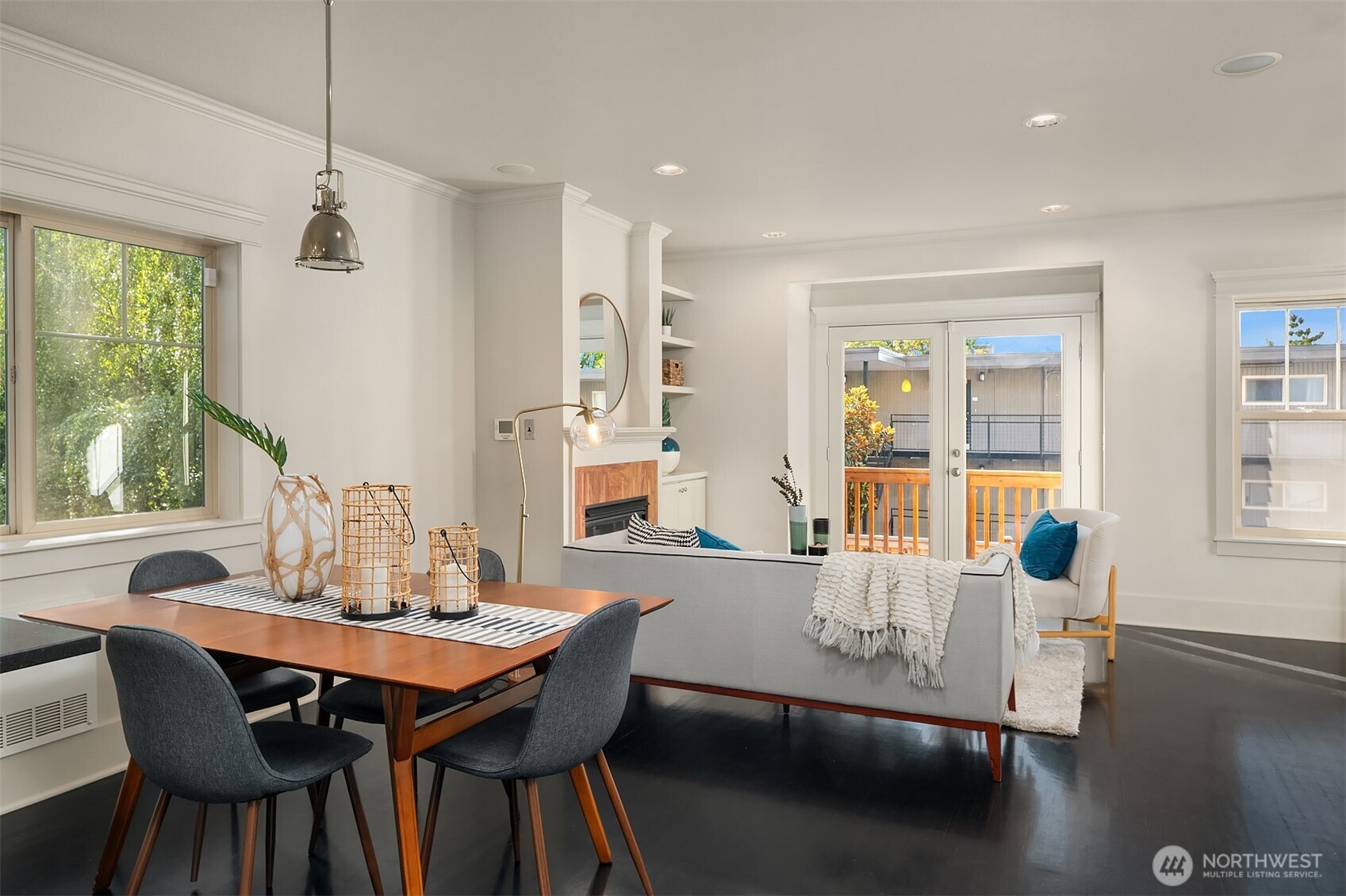 527 11th Avenue E Unit: A