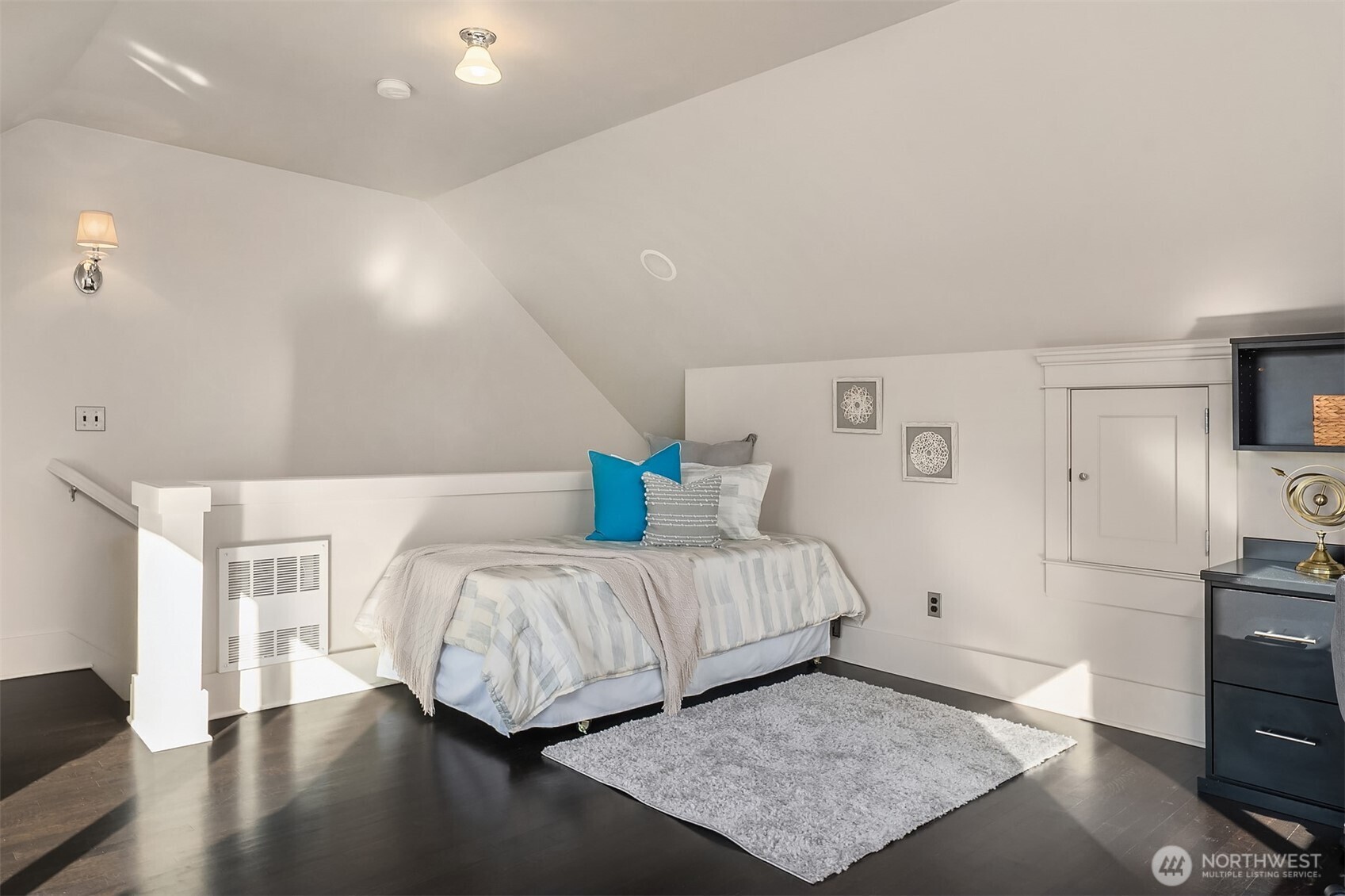 527 11th Avenue E Unit: A