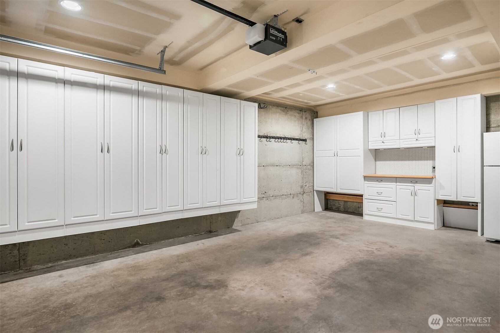 527 11th Avenue E Unit: A