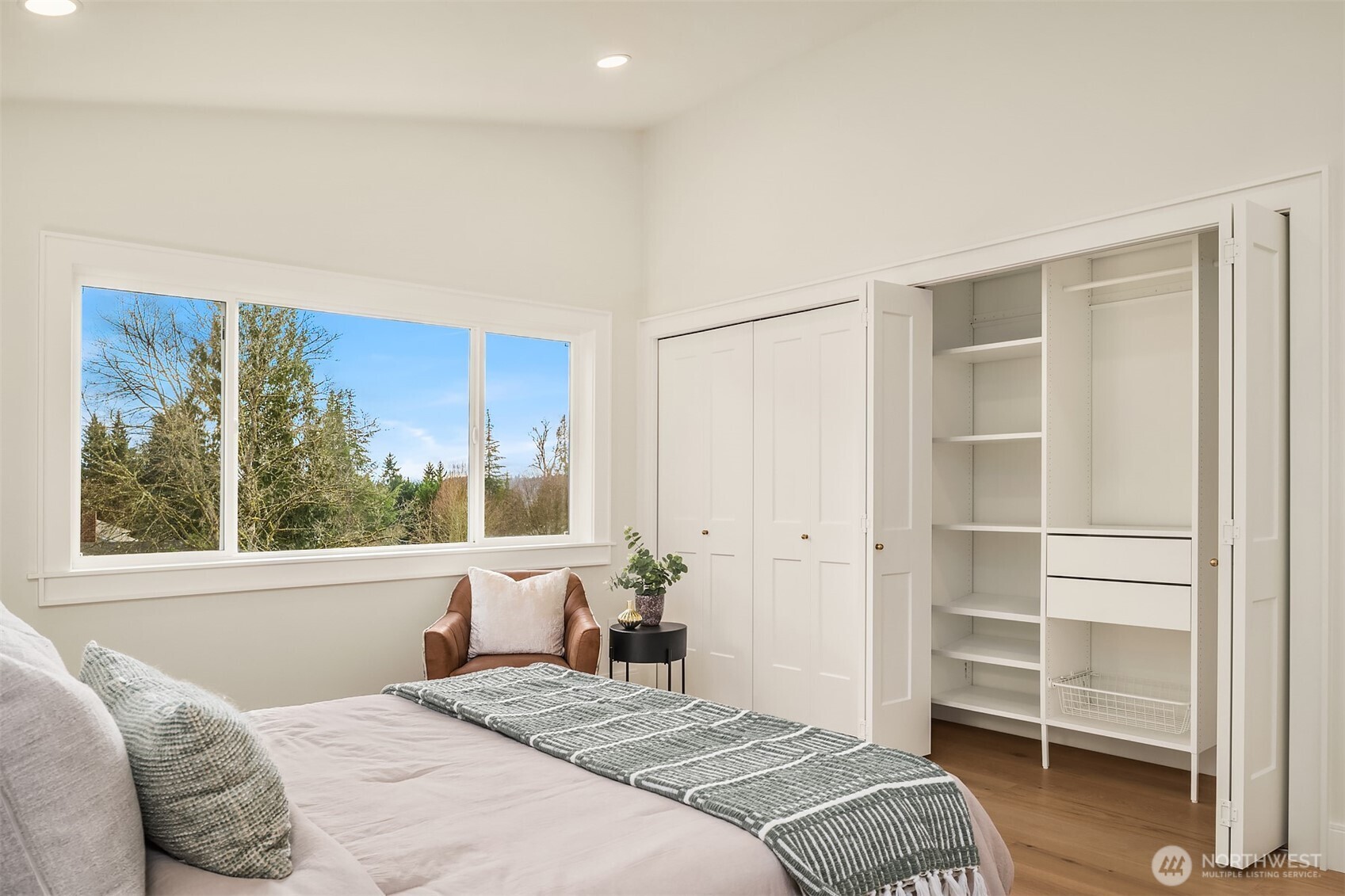 10010 161st Avenue NE