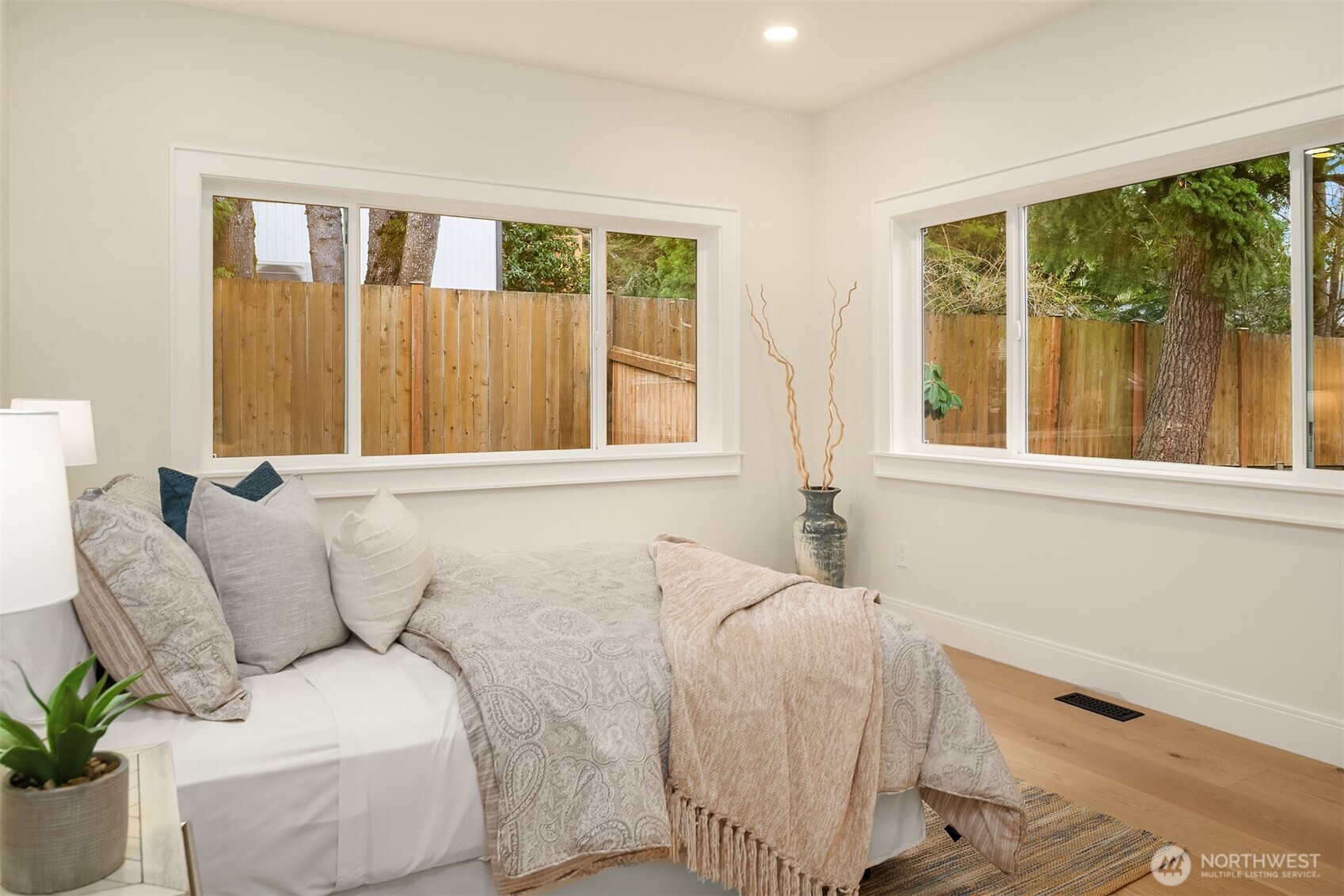 10010 161st Avenue NE