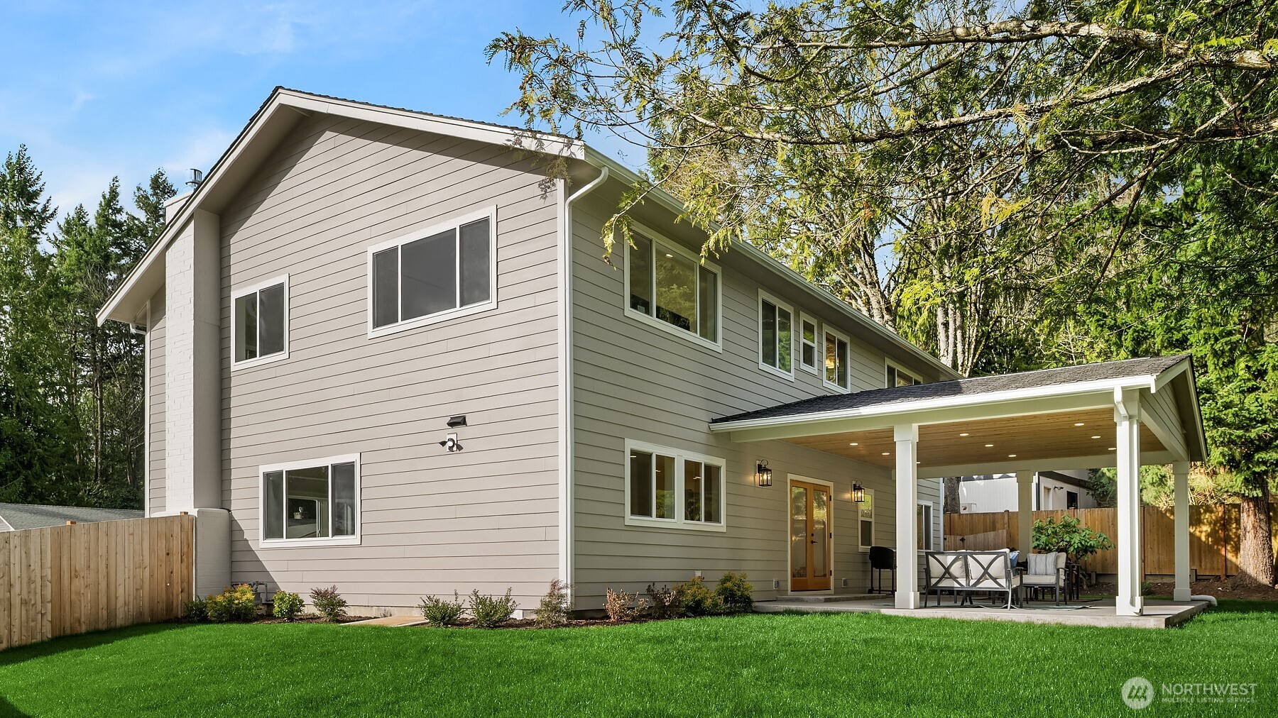 10010 161st Avenue NE