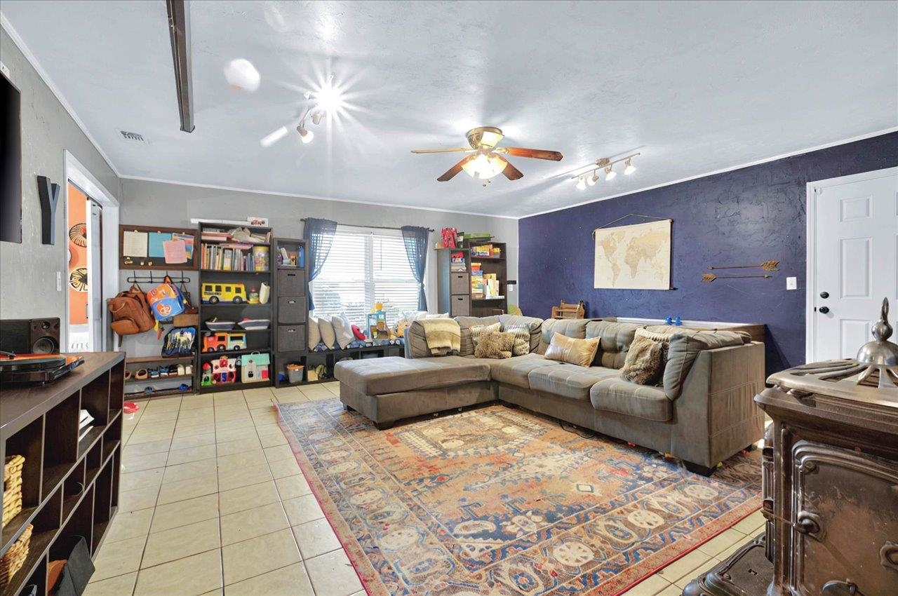 4210 Camden Road
