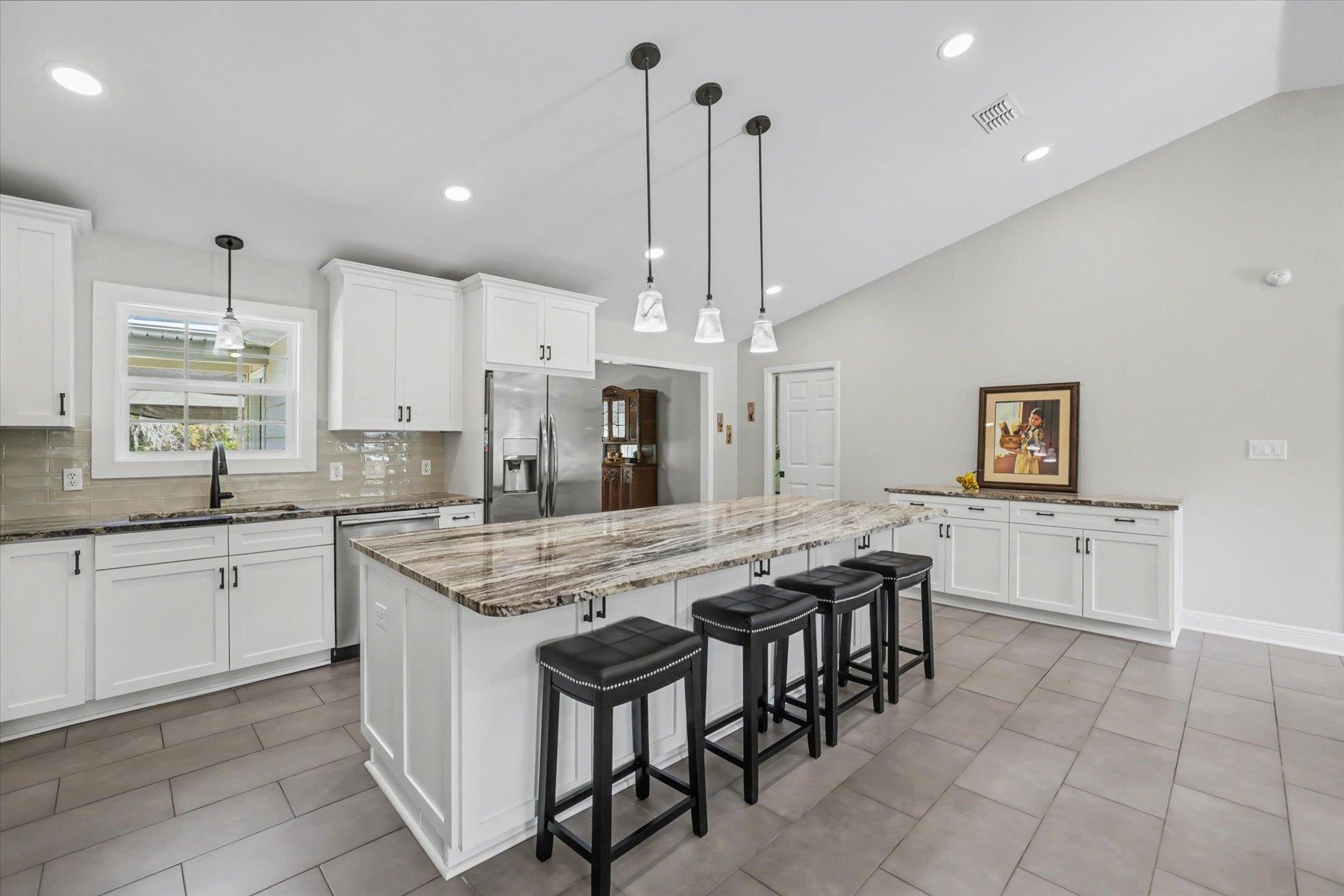 2184 Tram Road