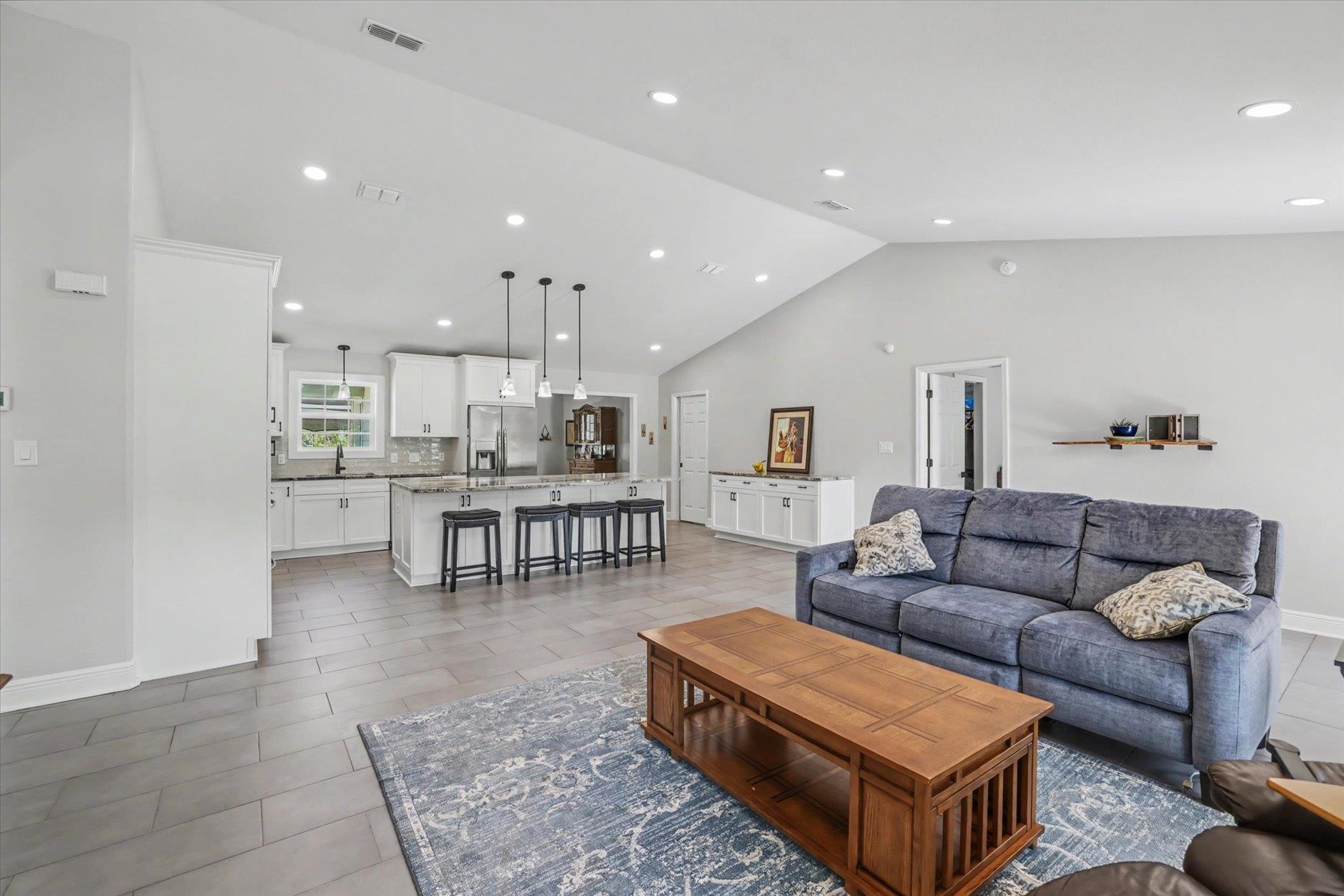 2184 Tram Road