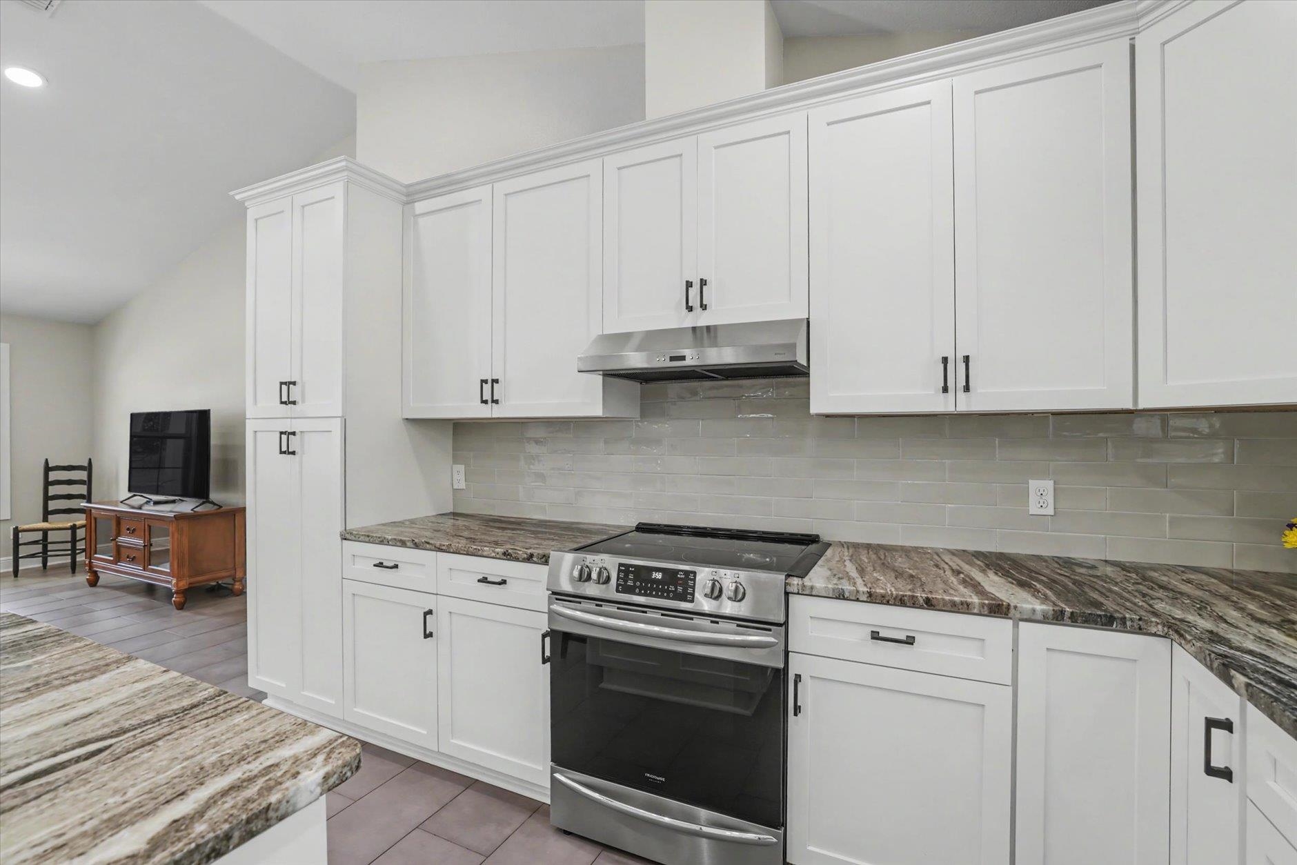2184 Tram Road