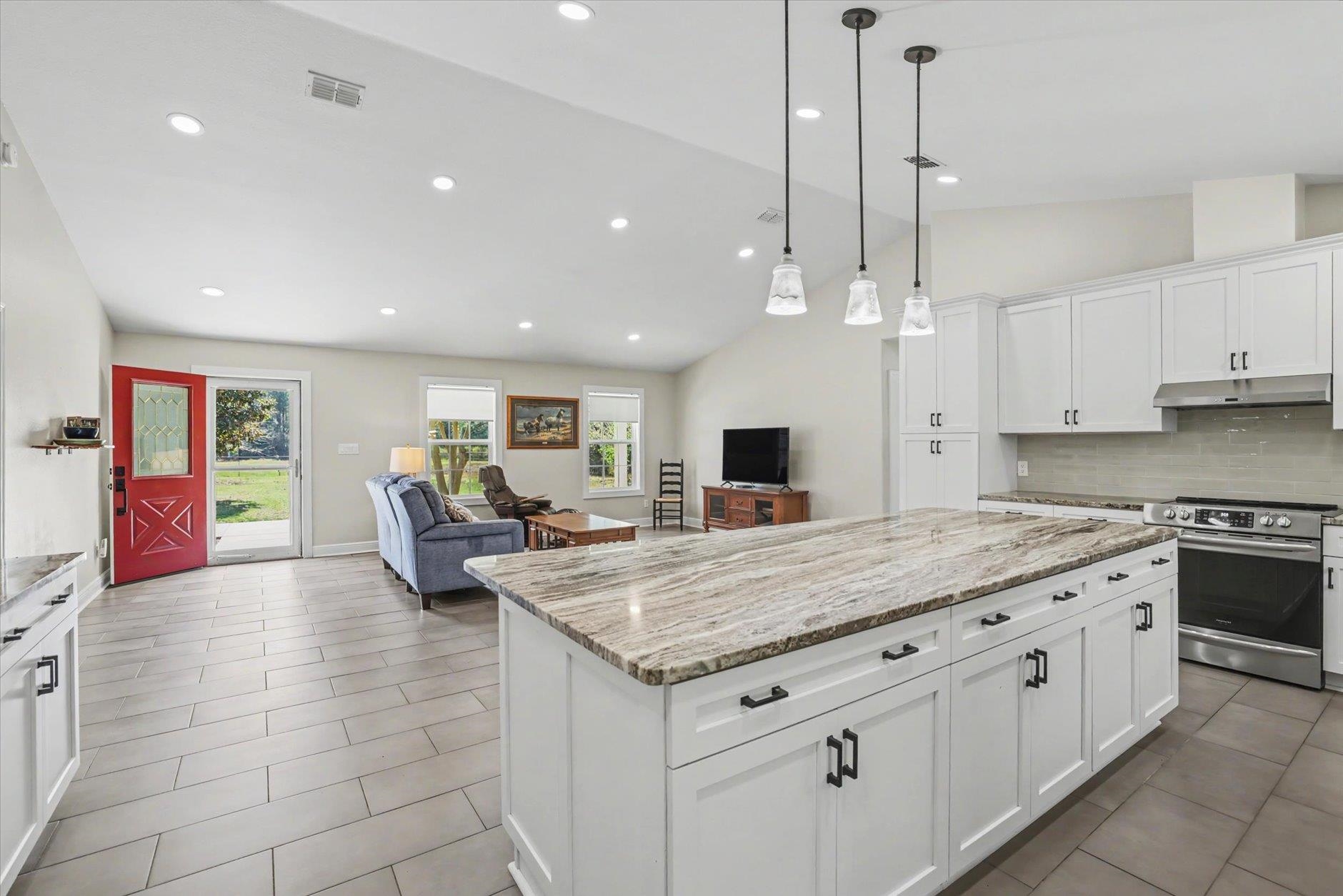 2184 Tram Road