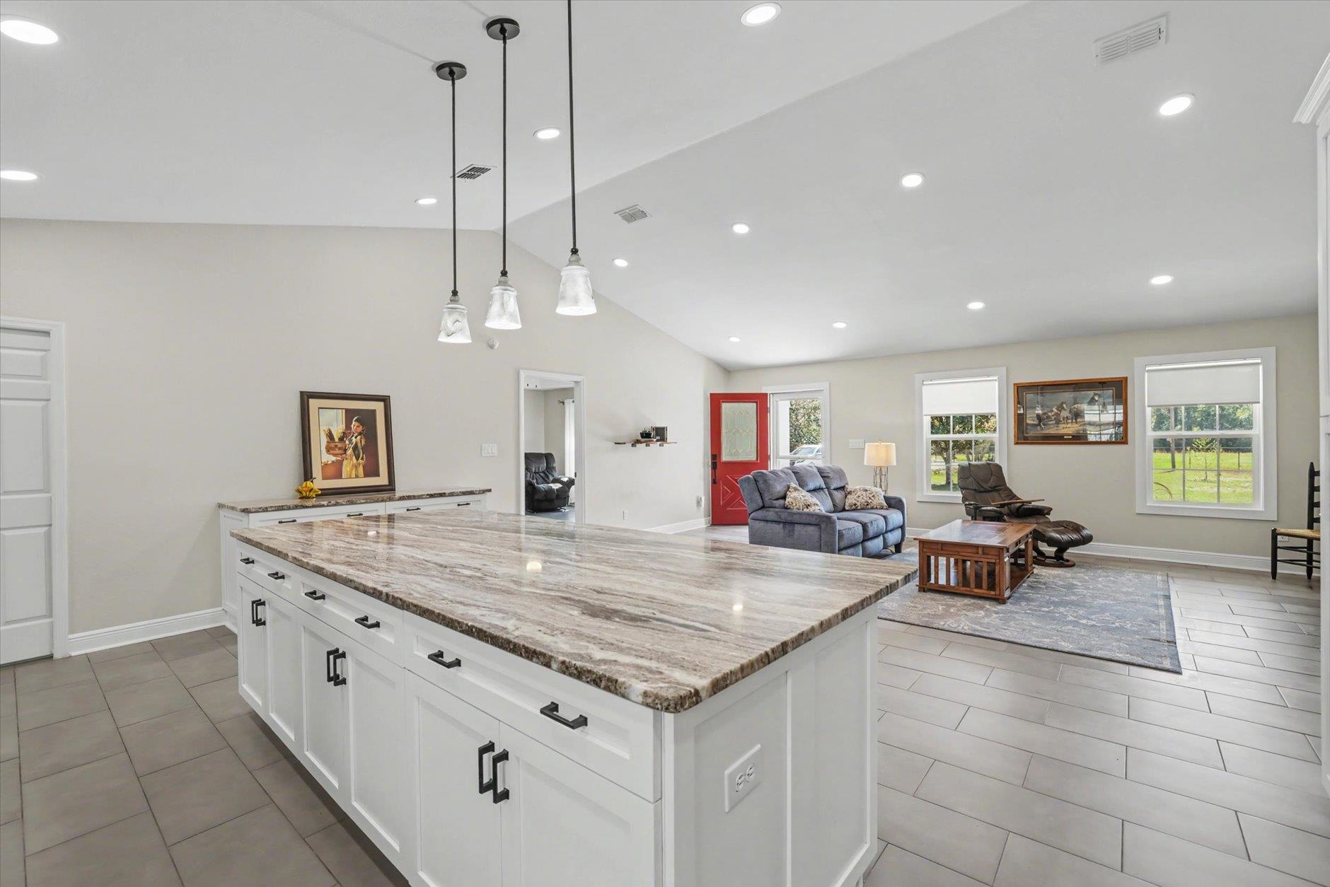 2184 Tram Road