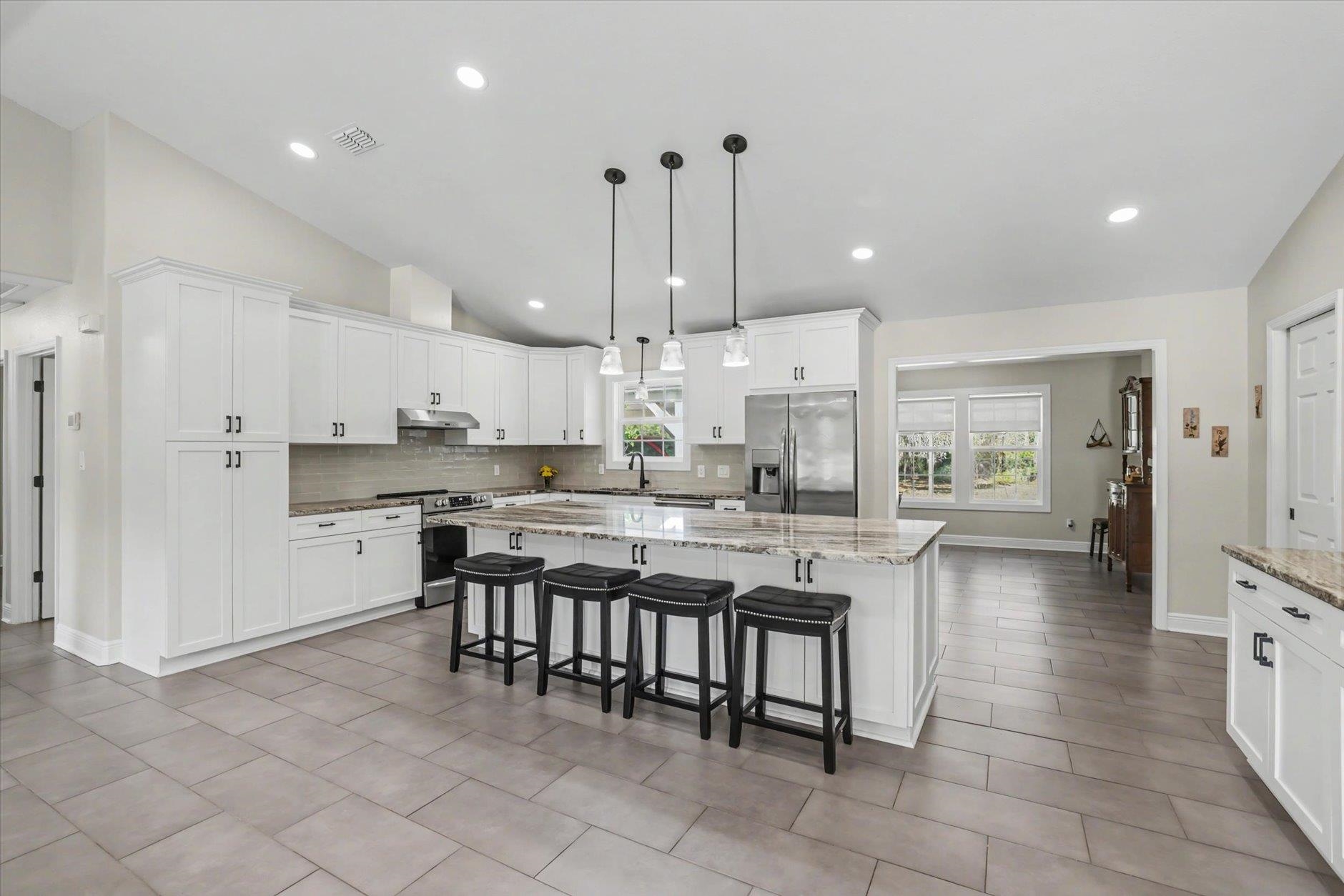 2184 Tram Road