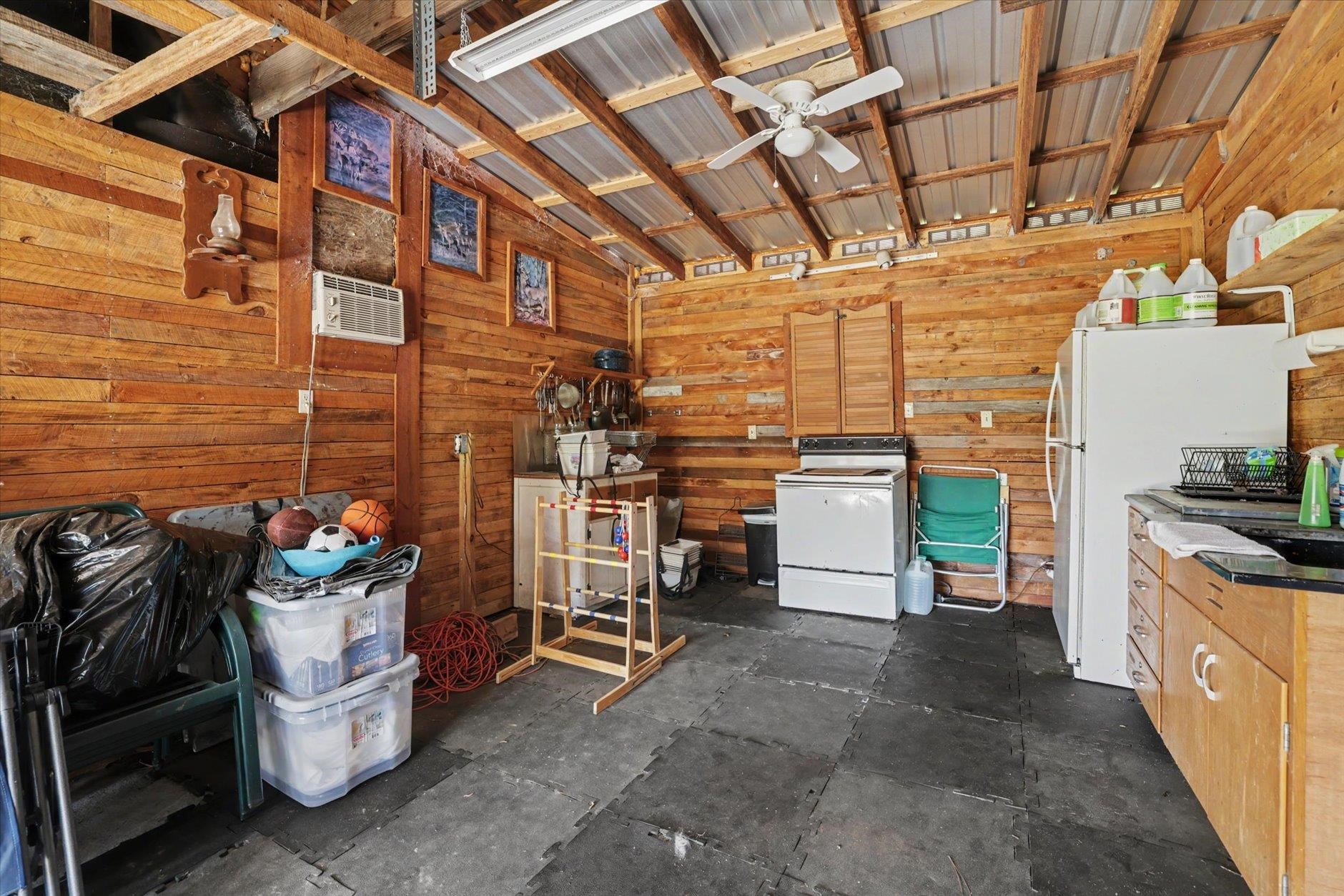 2184 Tram Road