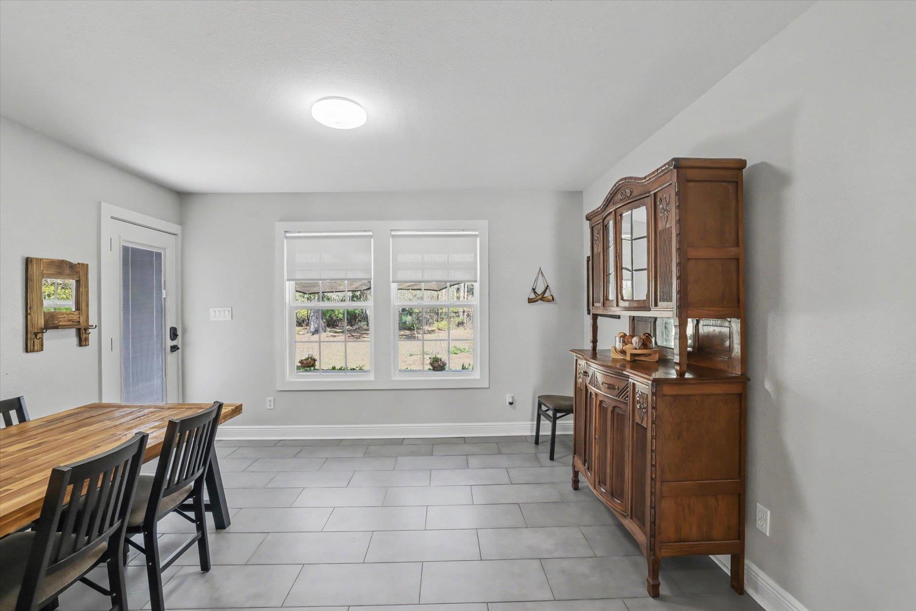 2184 Tram Road