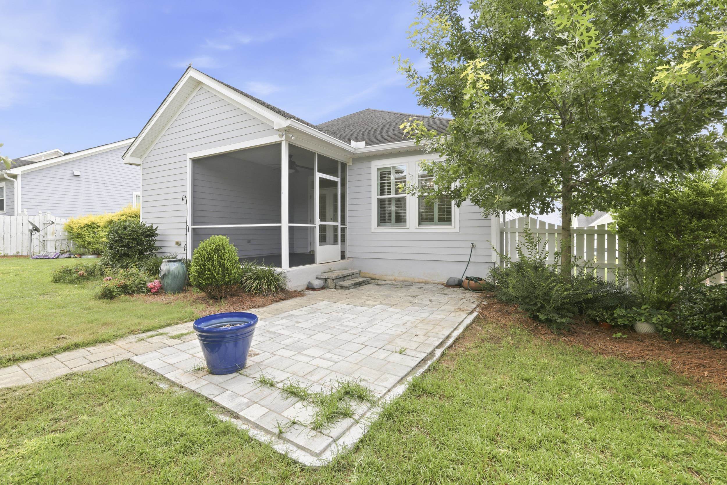 2552 MOUNT VERNON Lane