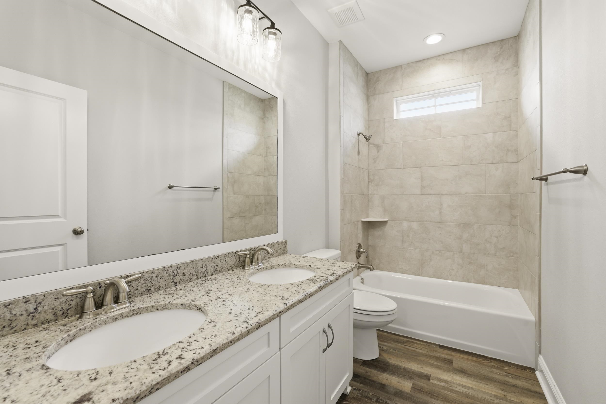 2552 MOUNT VERNON Lane