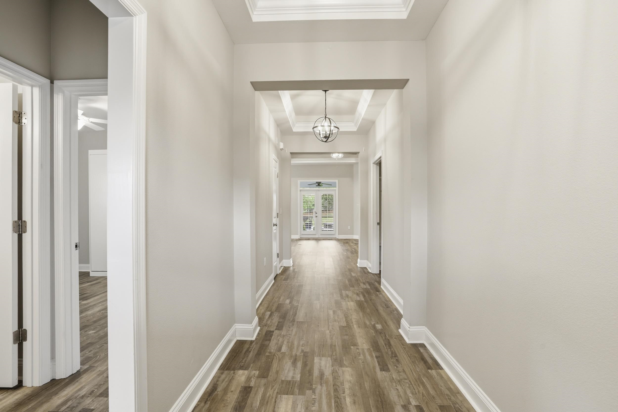 2552 MOUNT VERNON Lane