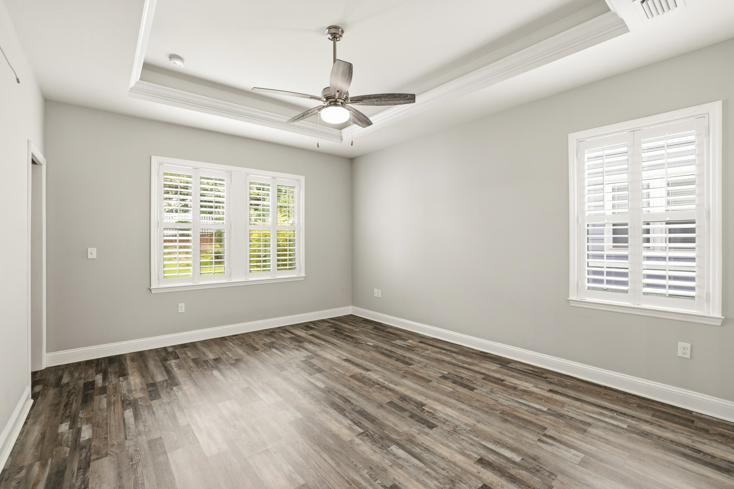 2552 MOUNT VERNON Lane