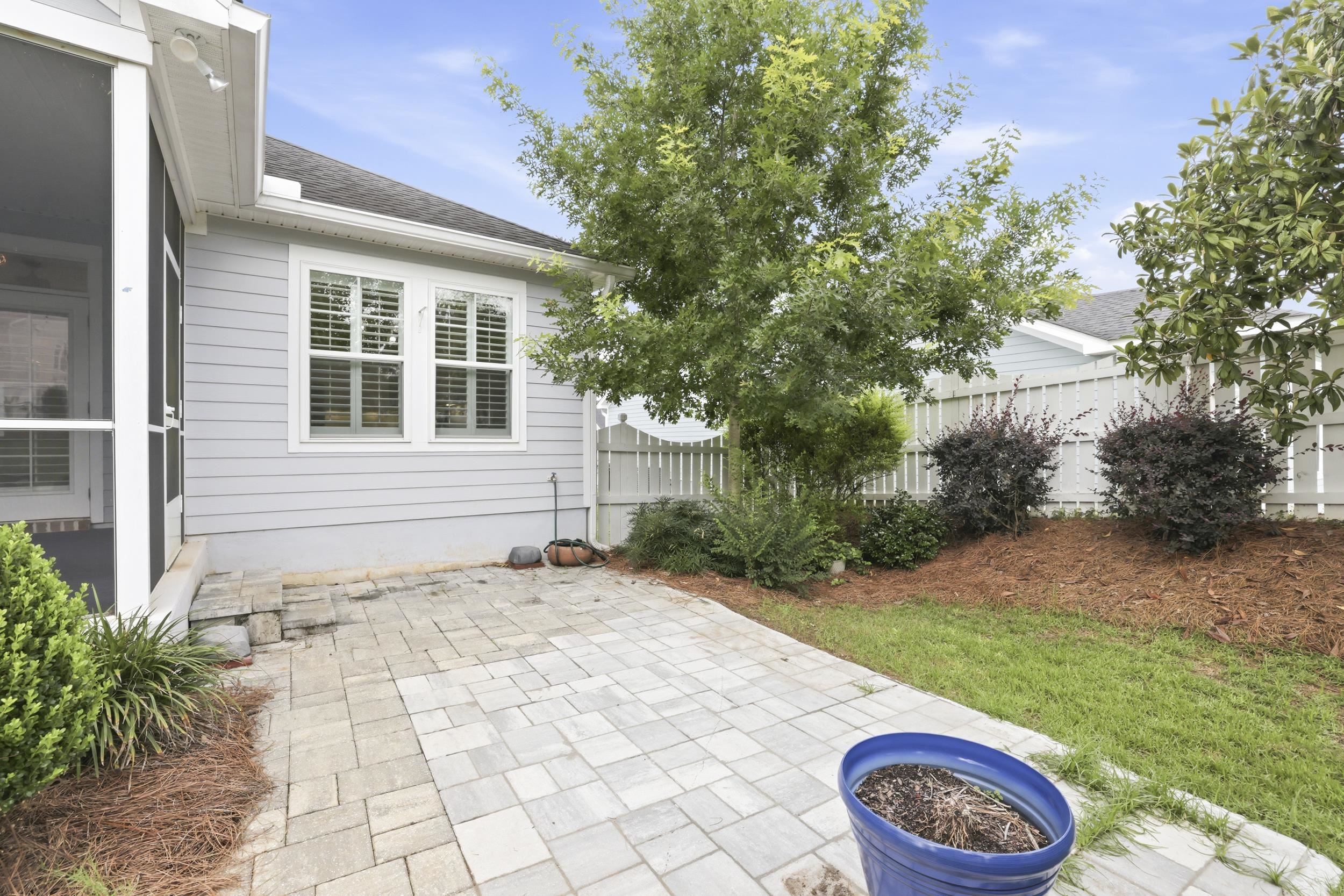 2552 MOUNT VERNON Lane