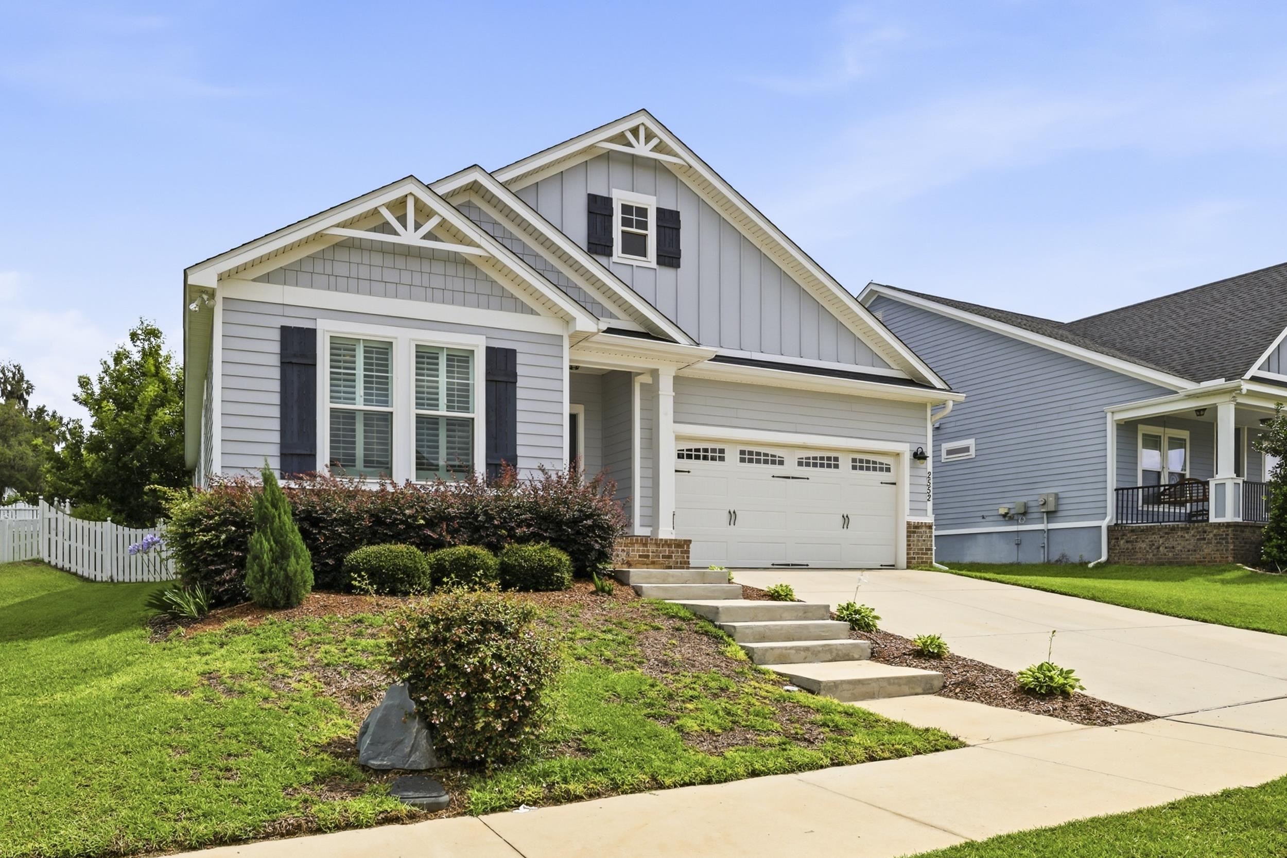 2552 MOUNT VERNON Lane