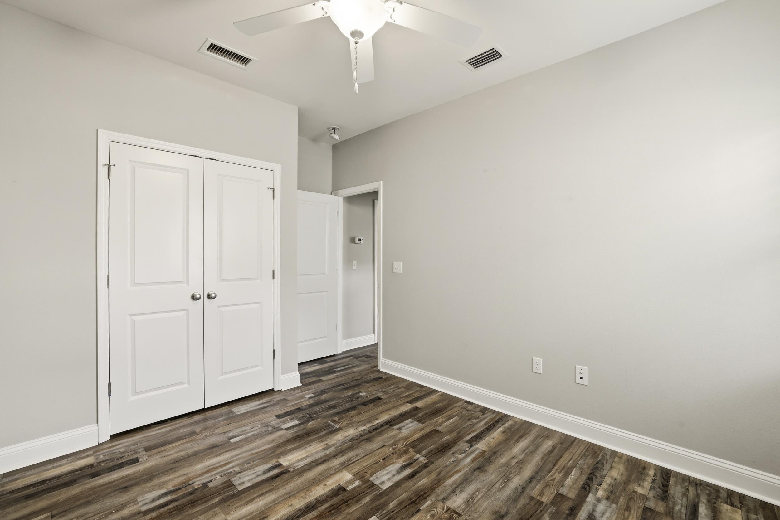2552 MOUNT VERNON Lane