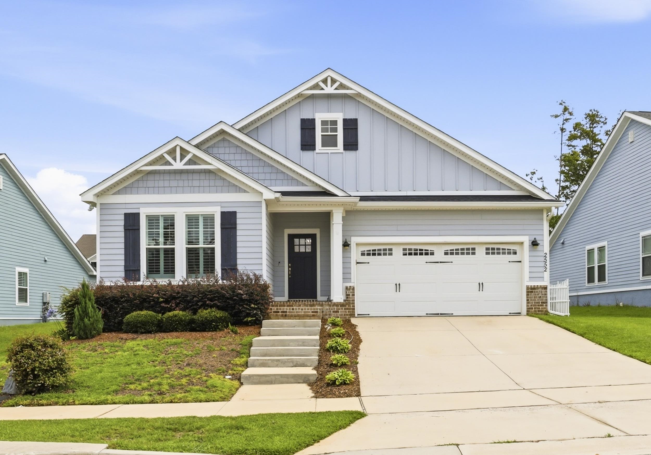 2552 MOUNT VERNON Lane