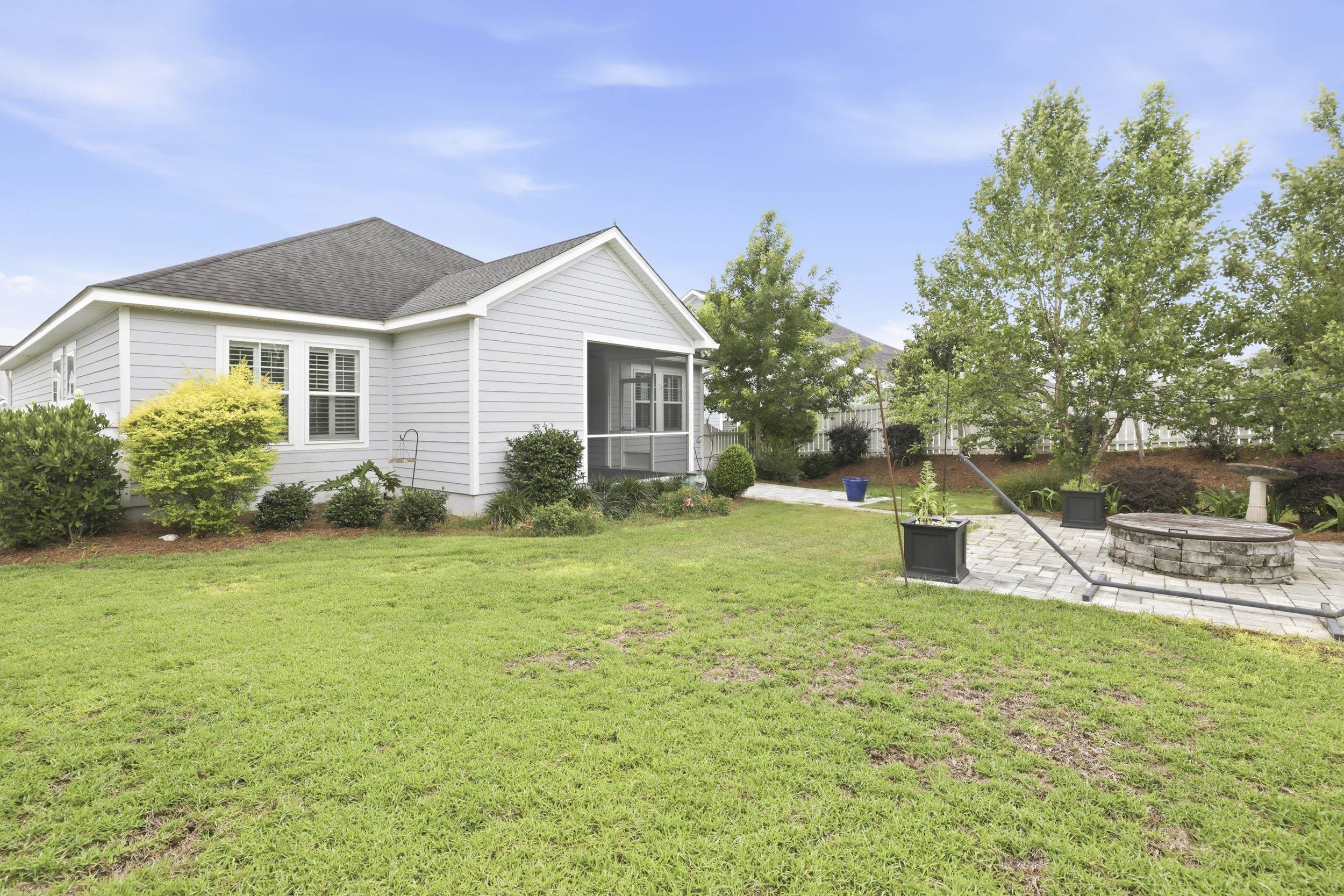 2552 MOUNT VERNON Lane