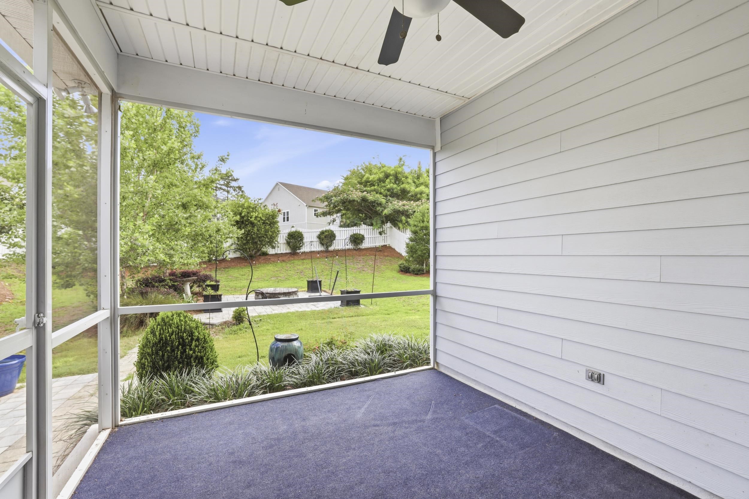 2552 MOUNT VERNON Lane
