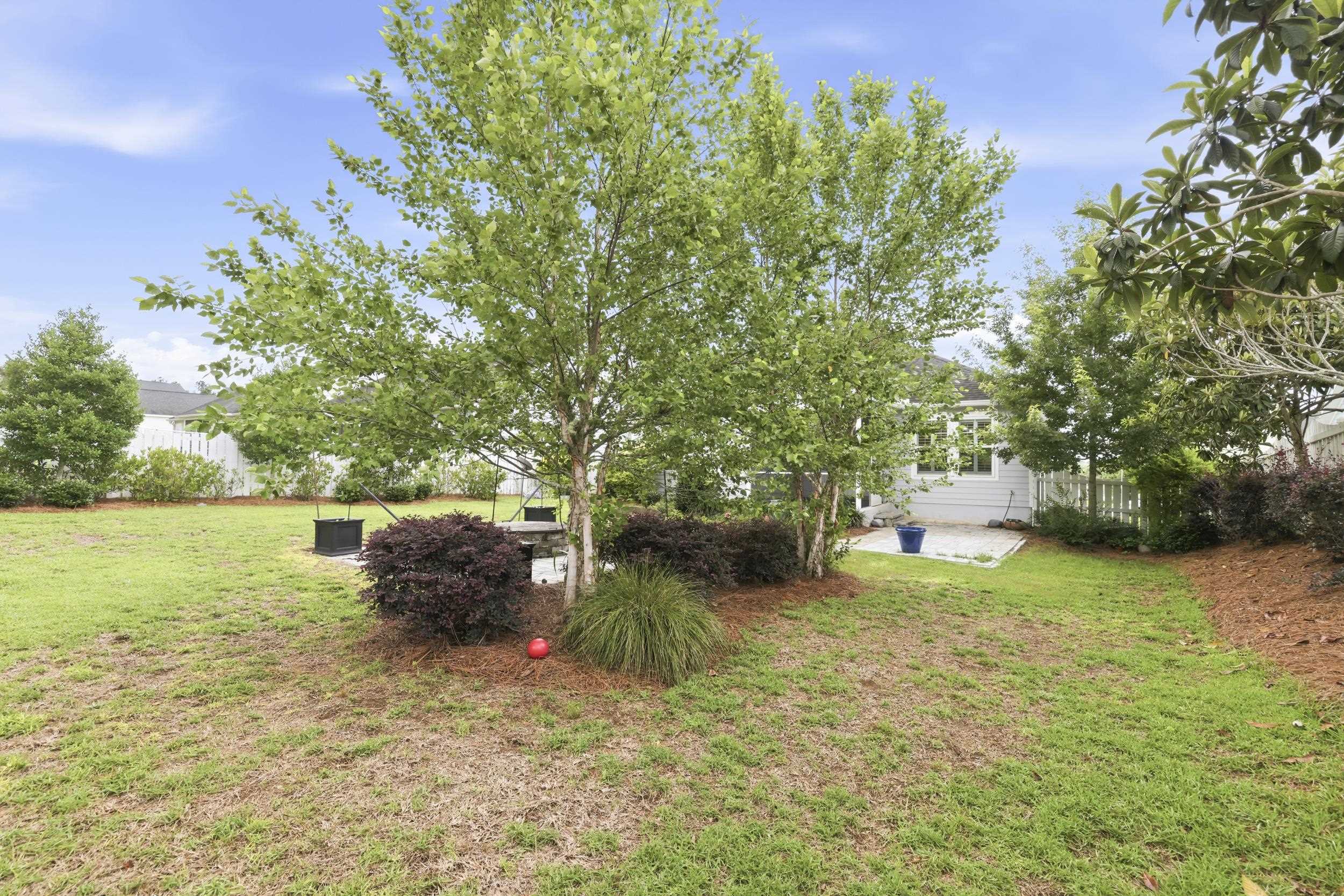 2552 MOUNT VERNON Lane