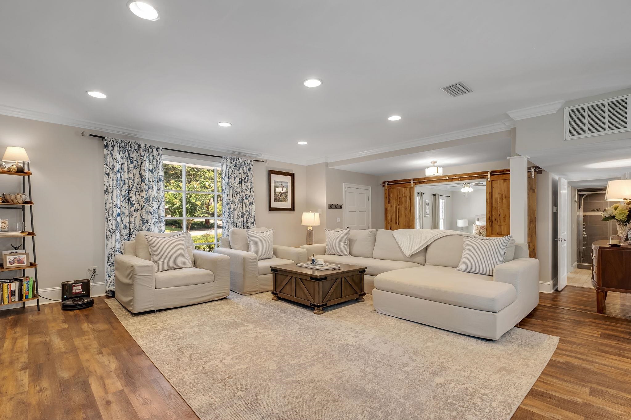 2605 ARMSTRONG Road