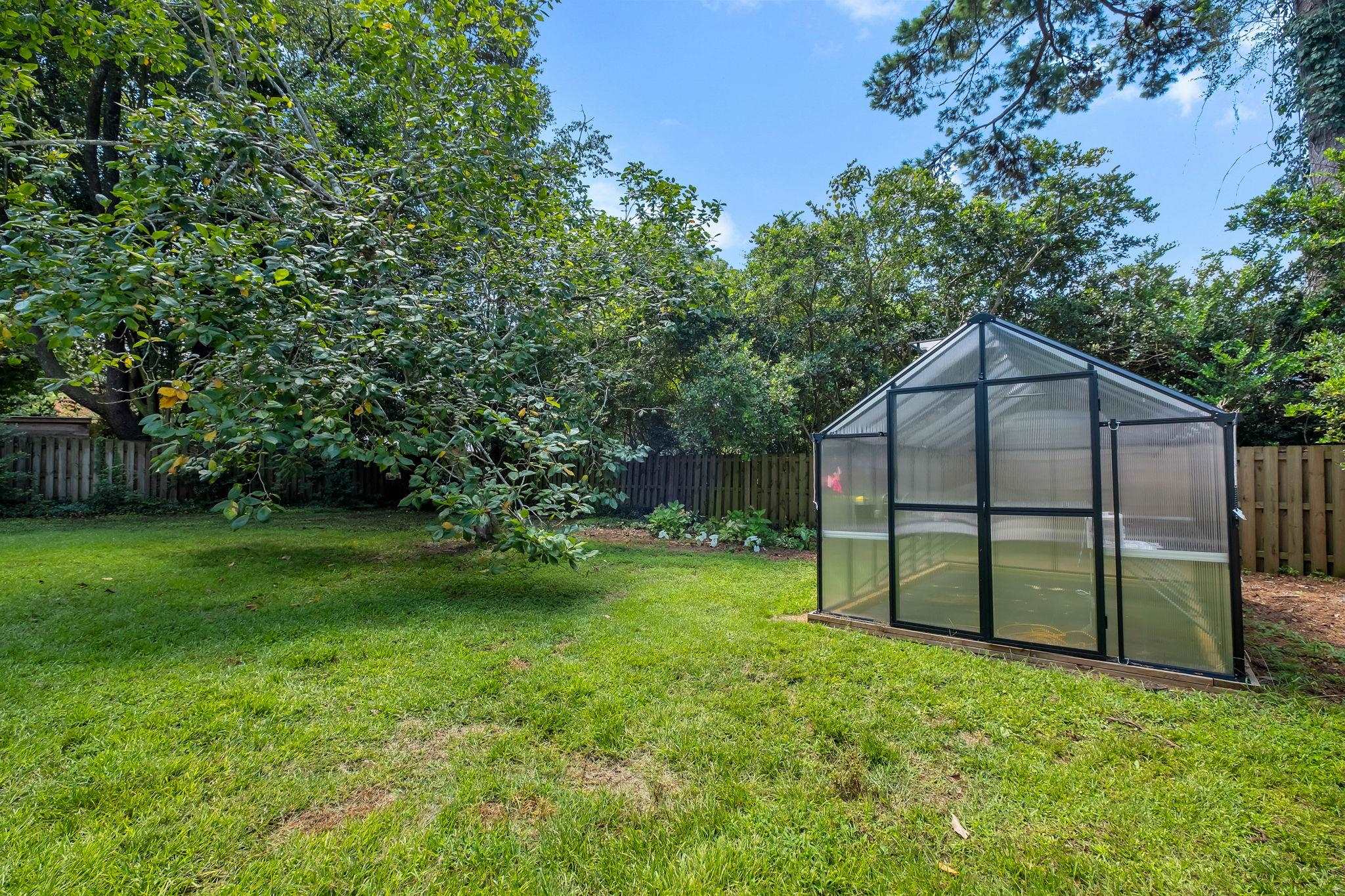 2605 ARMSTRONG Road