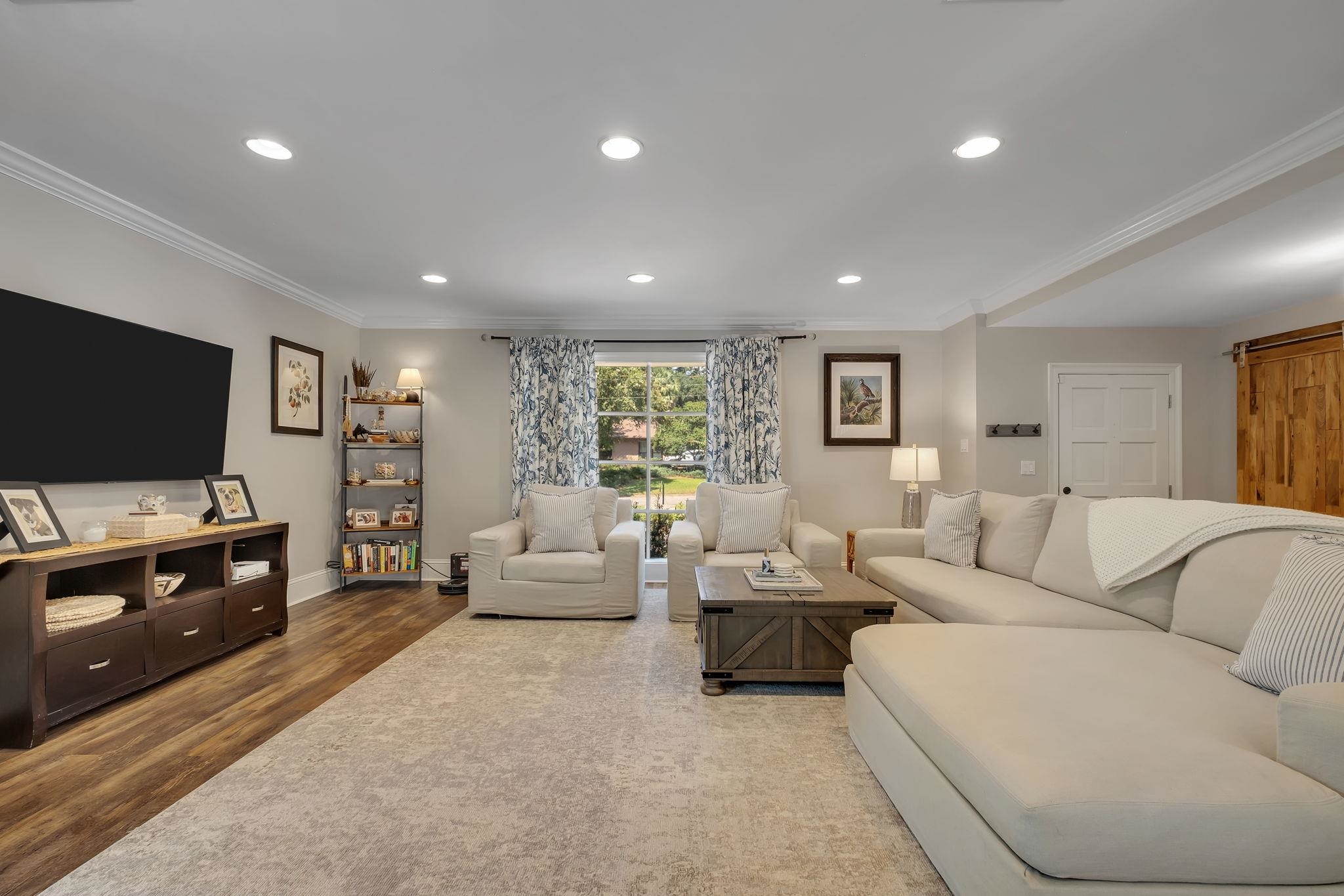 2605 ARMSTRONG Road