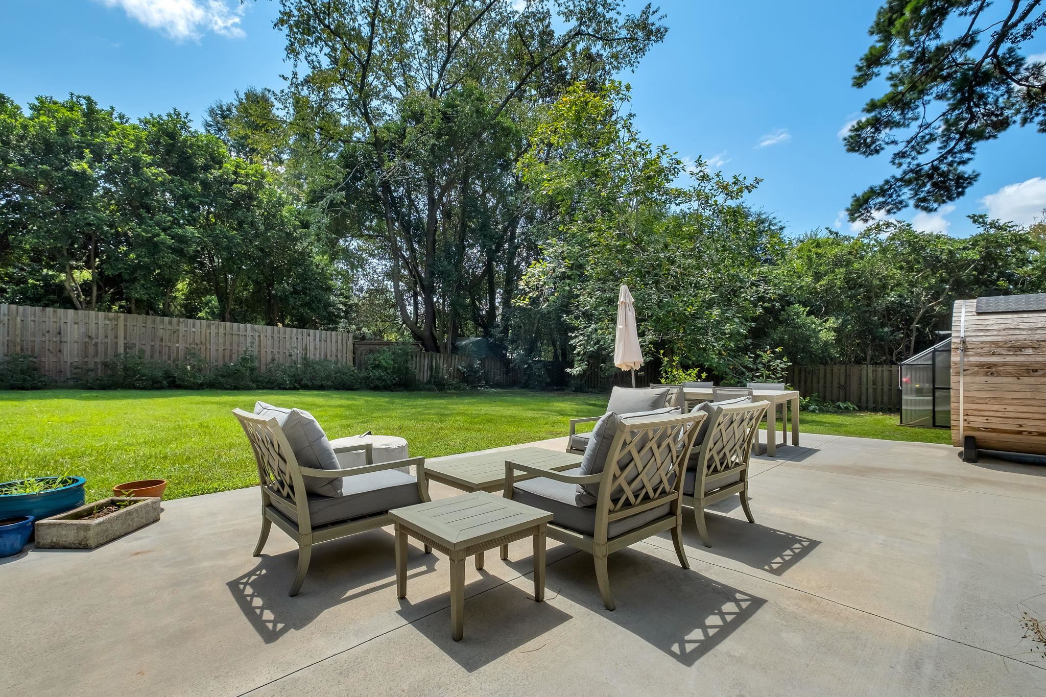 2605 ARMSTRONG Road