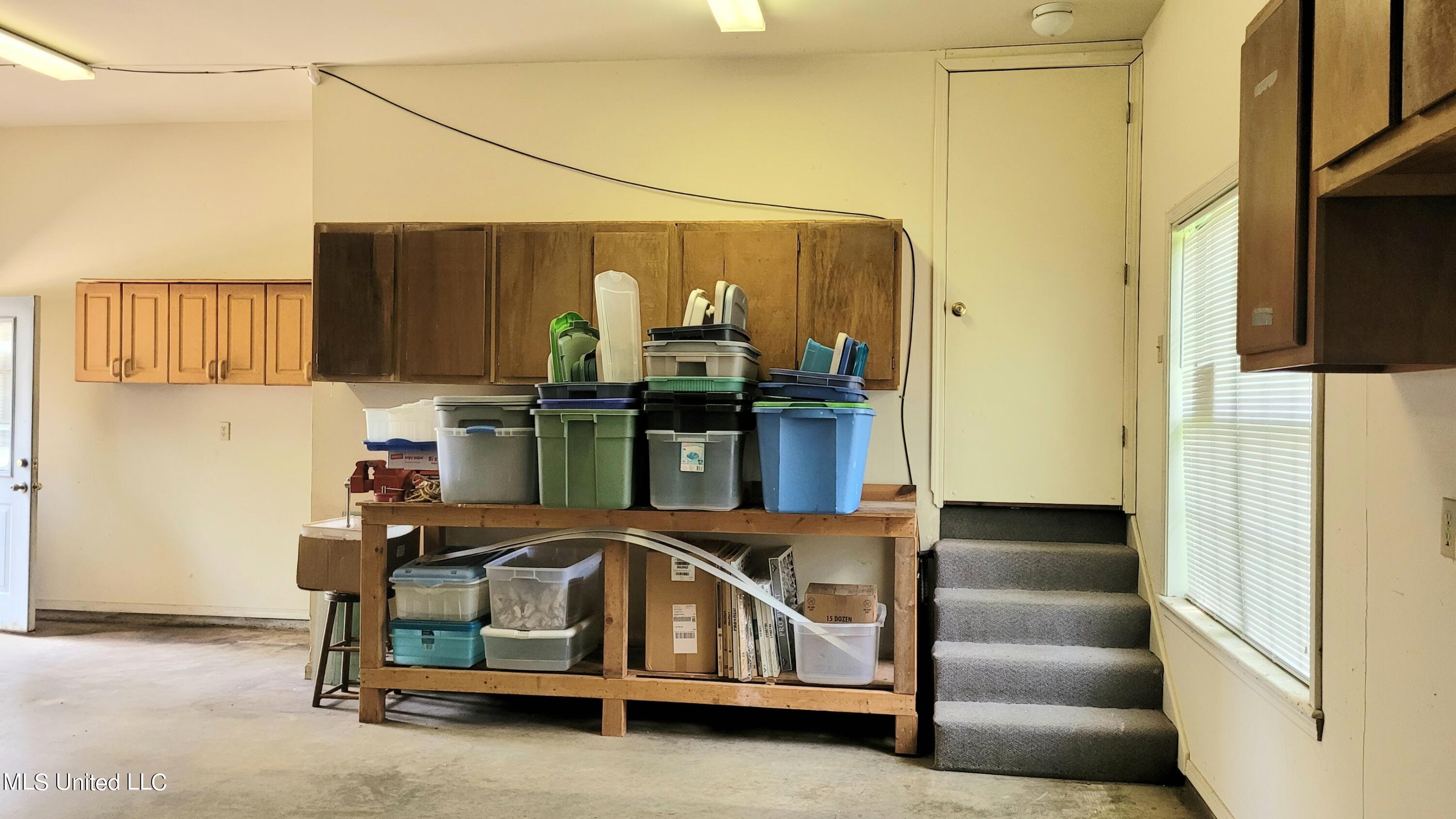 831 W Green T Boulevard