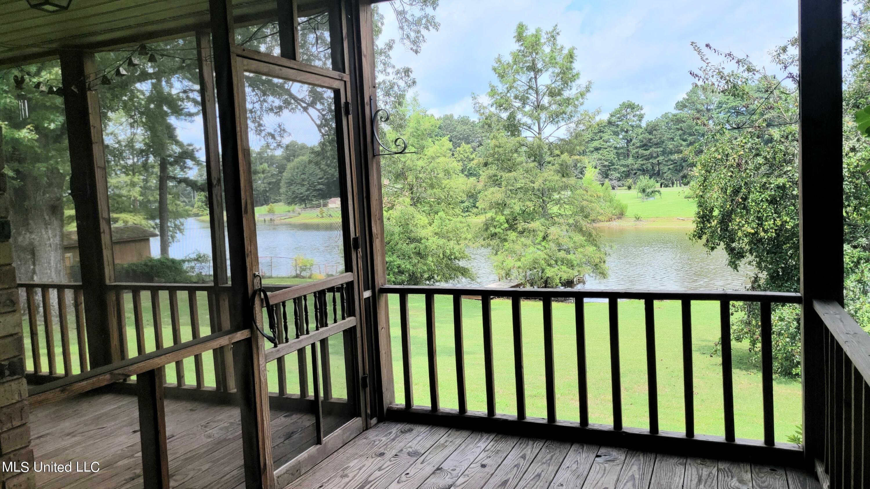 831 W Green T Boulevard