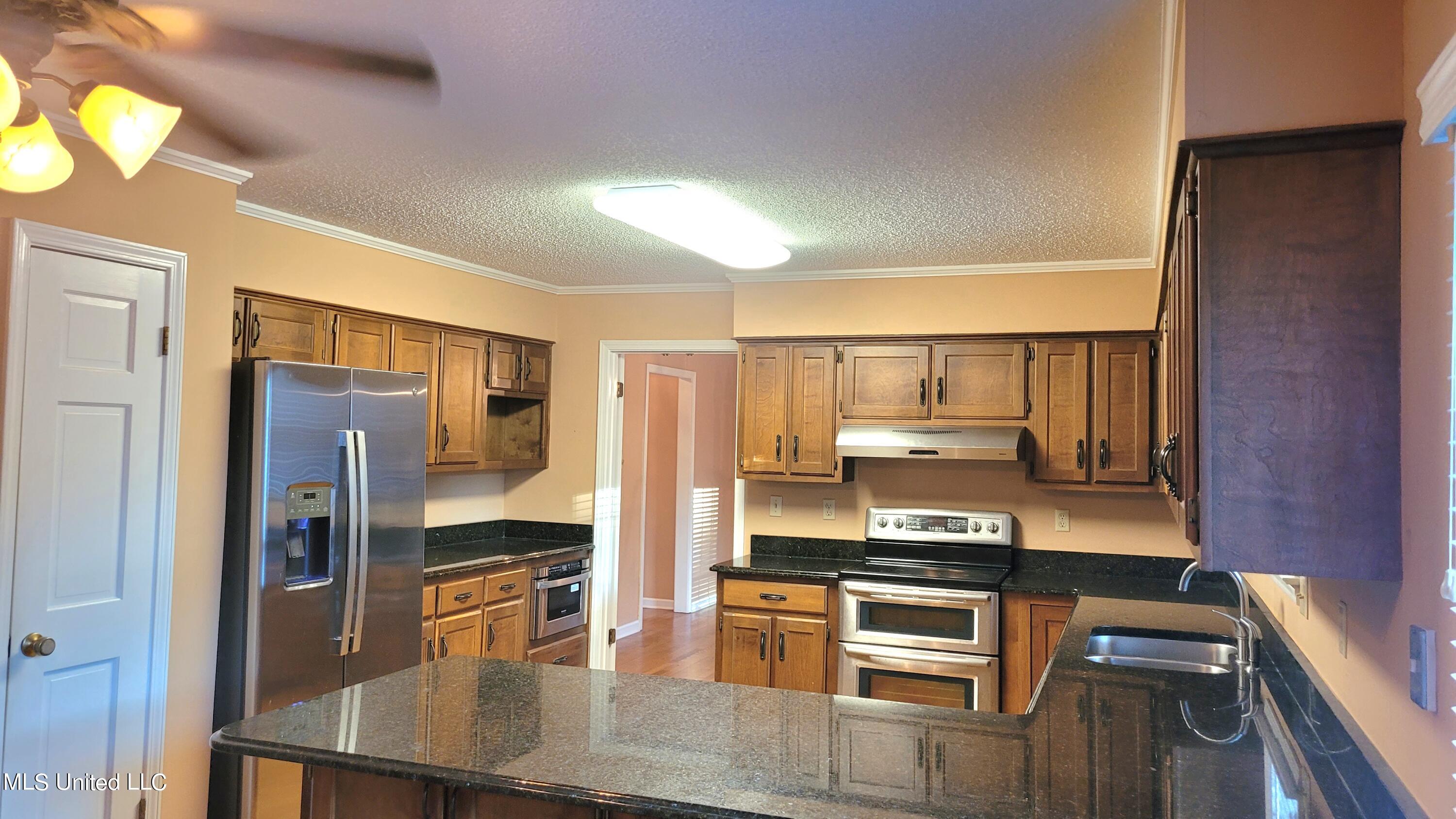 831 W Green T Boulevard