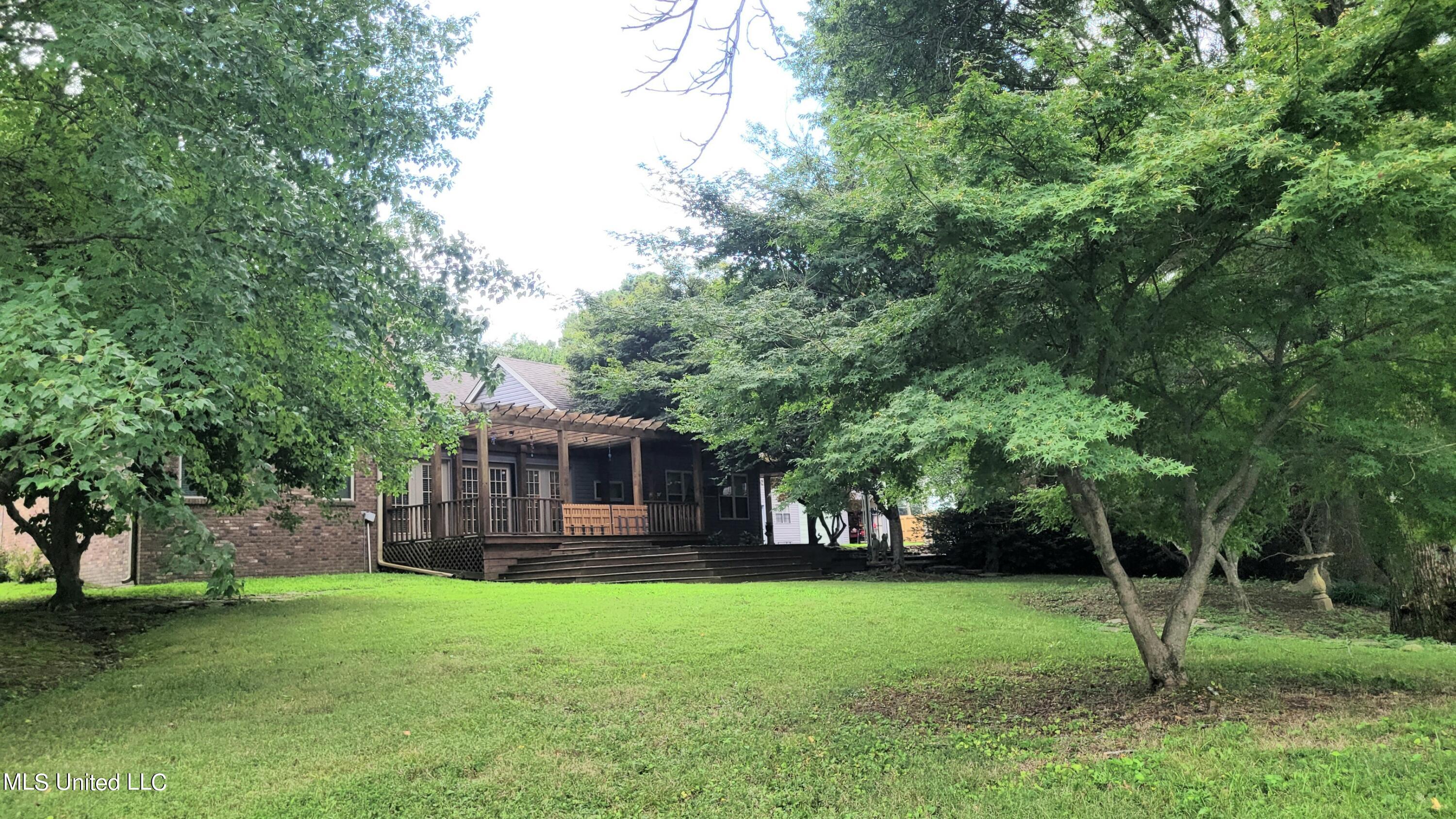 831 W Green T Boulevard