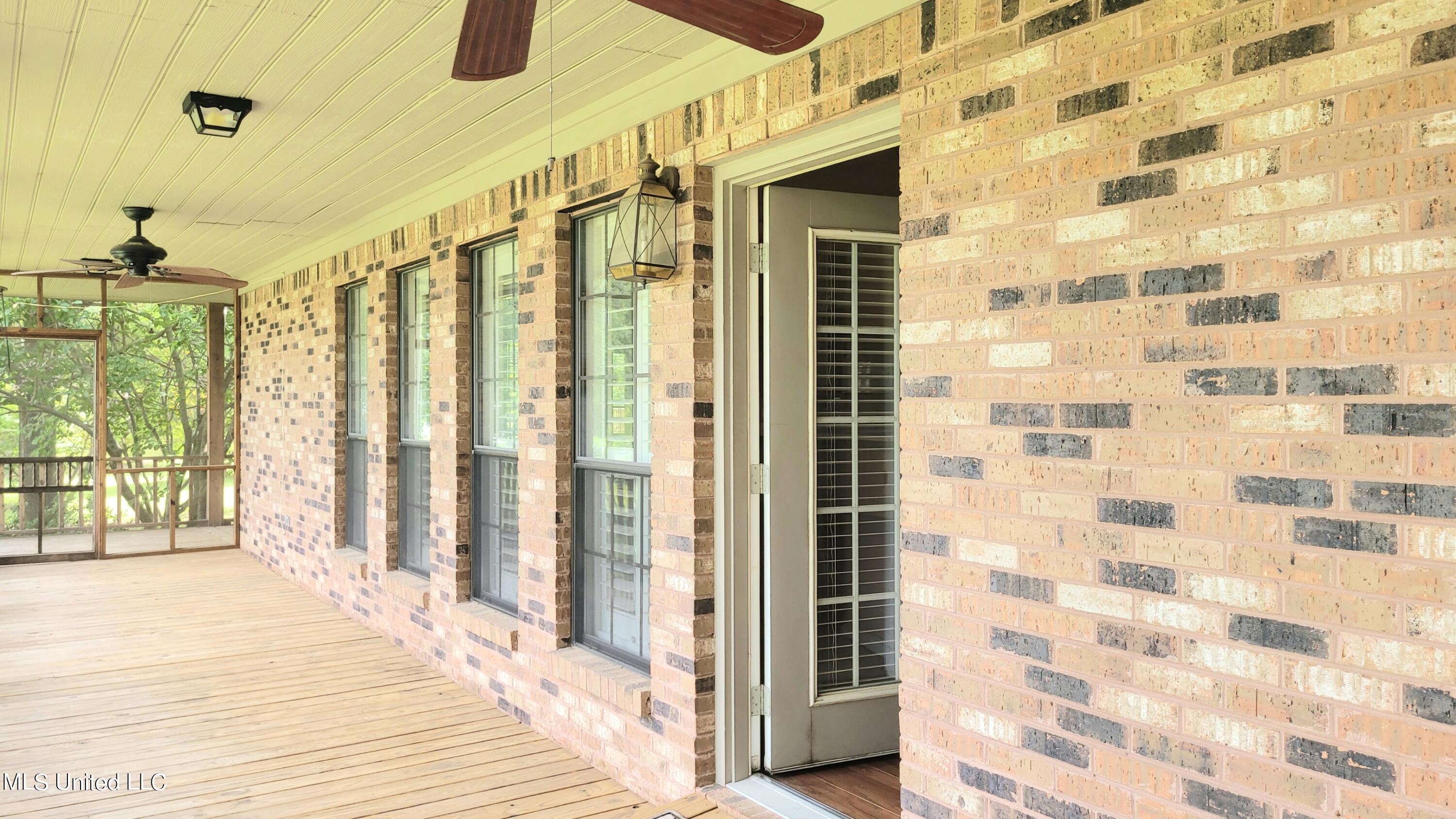 831 W Green T Boulevard