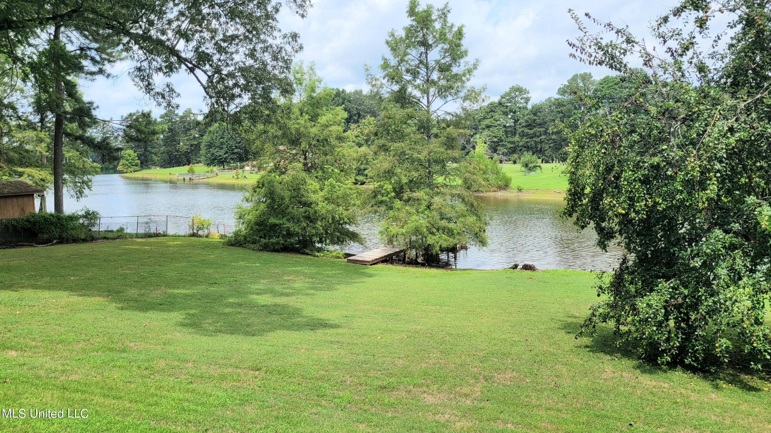 831 W Green T Boulevard