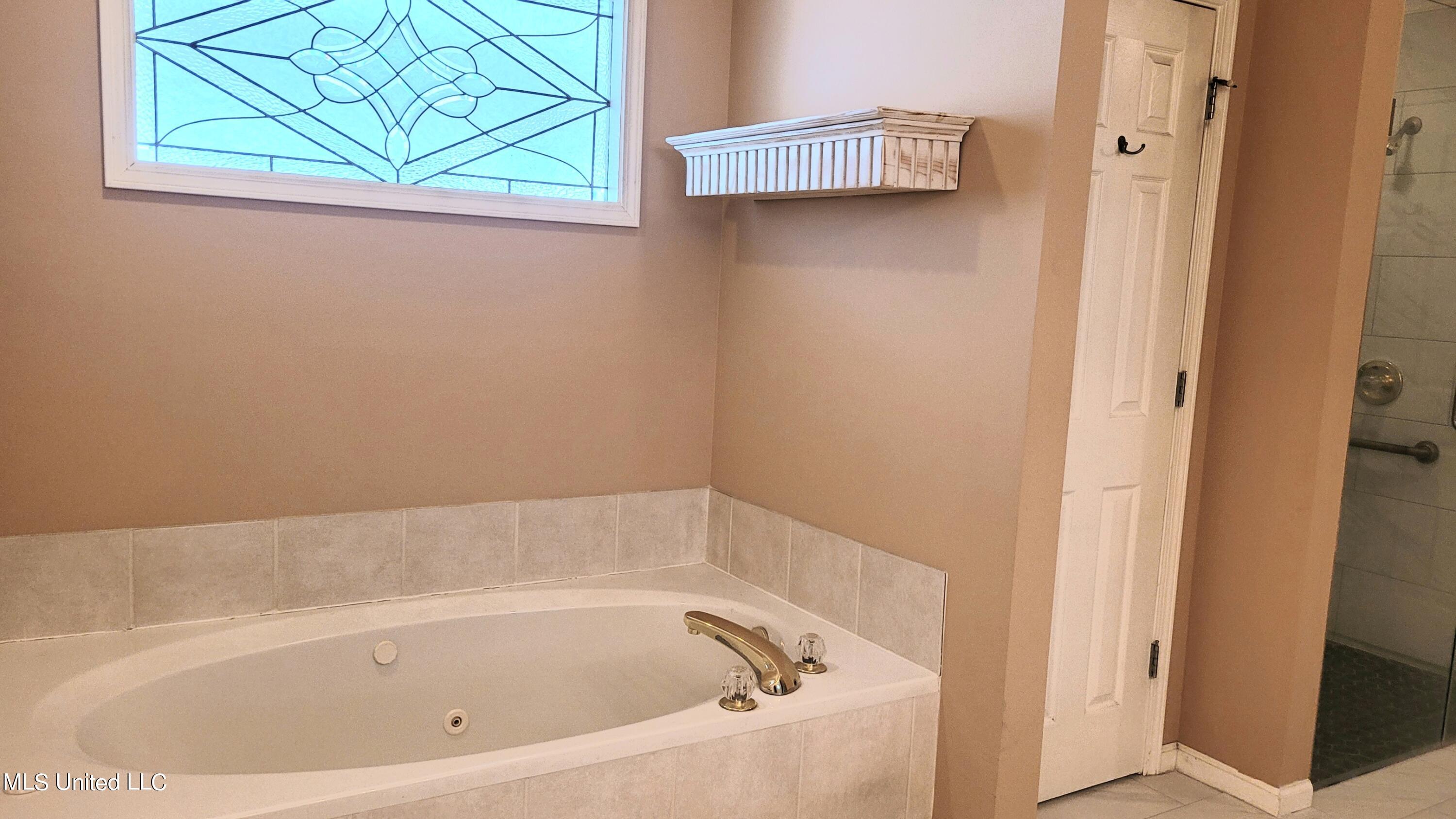 831 W Green T Boulevard