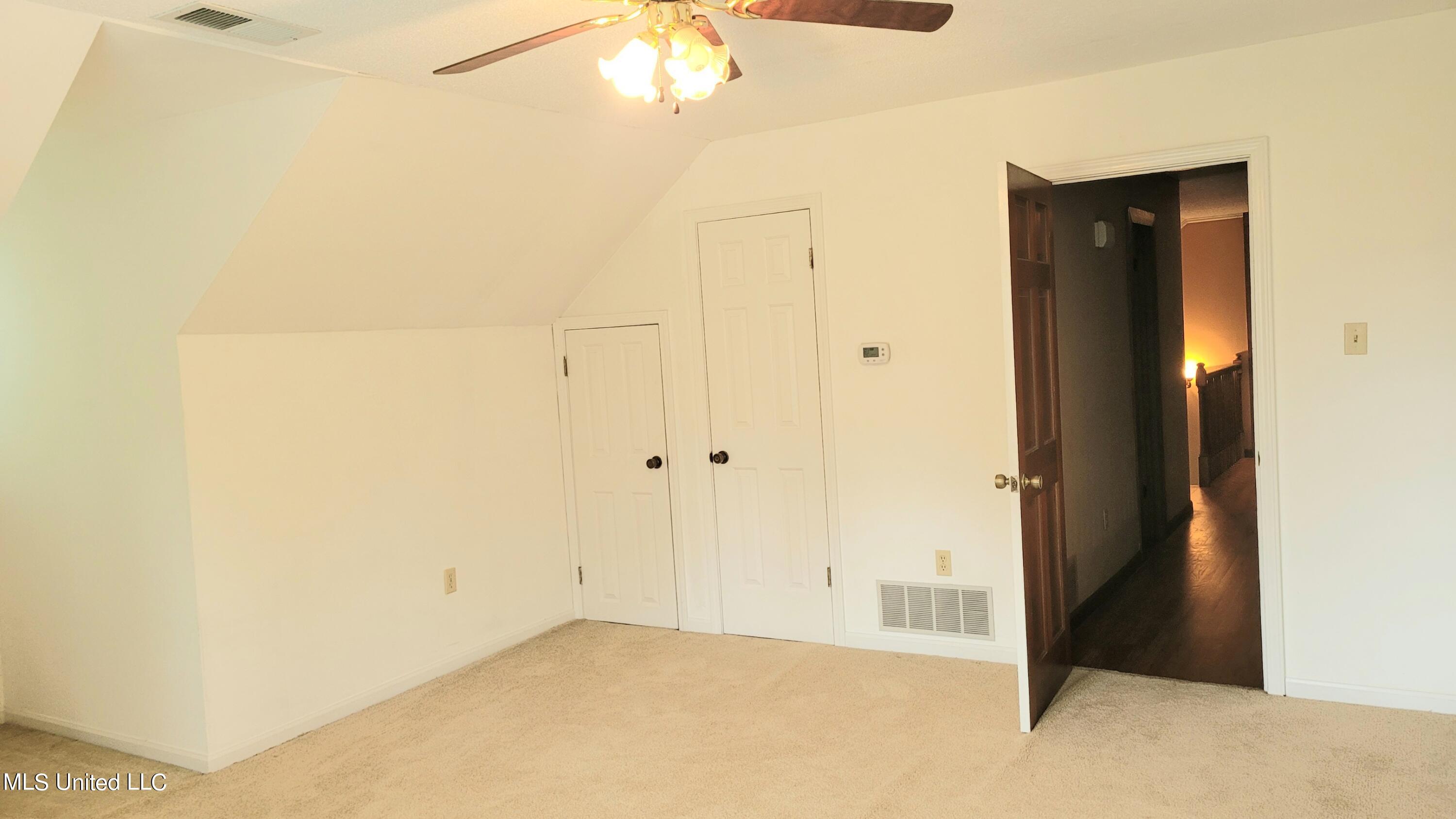 831 W Green T Boulevard