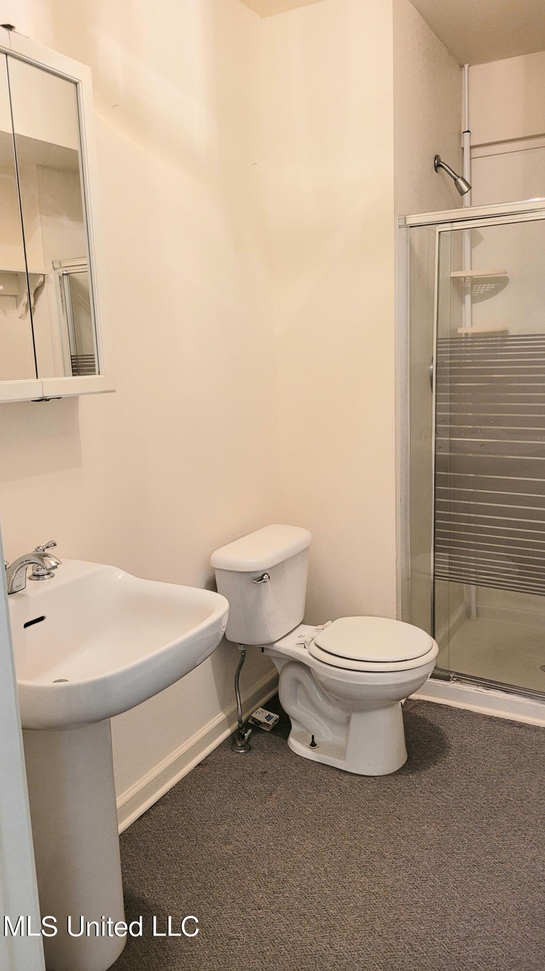 831 W Green T Boulevard