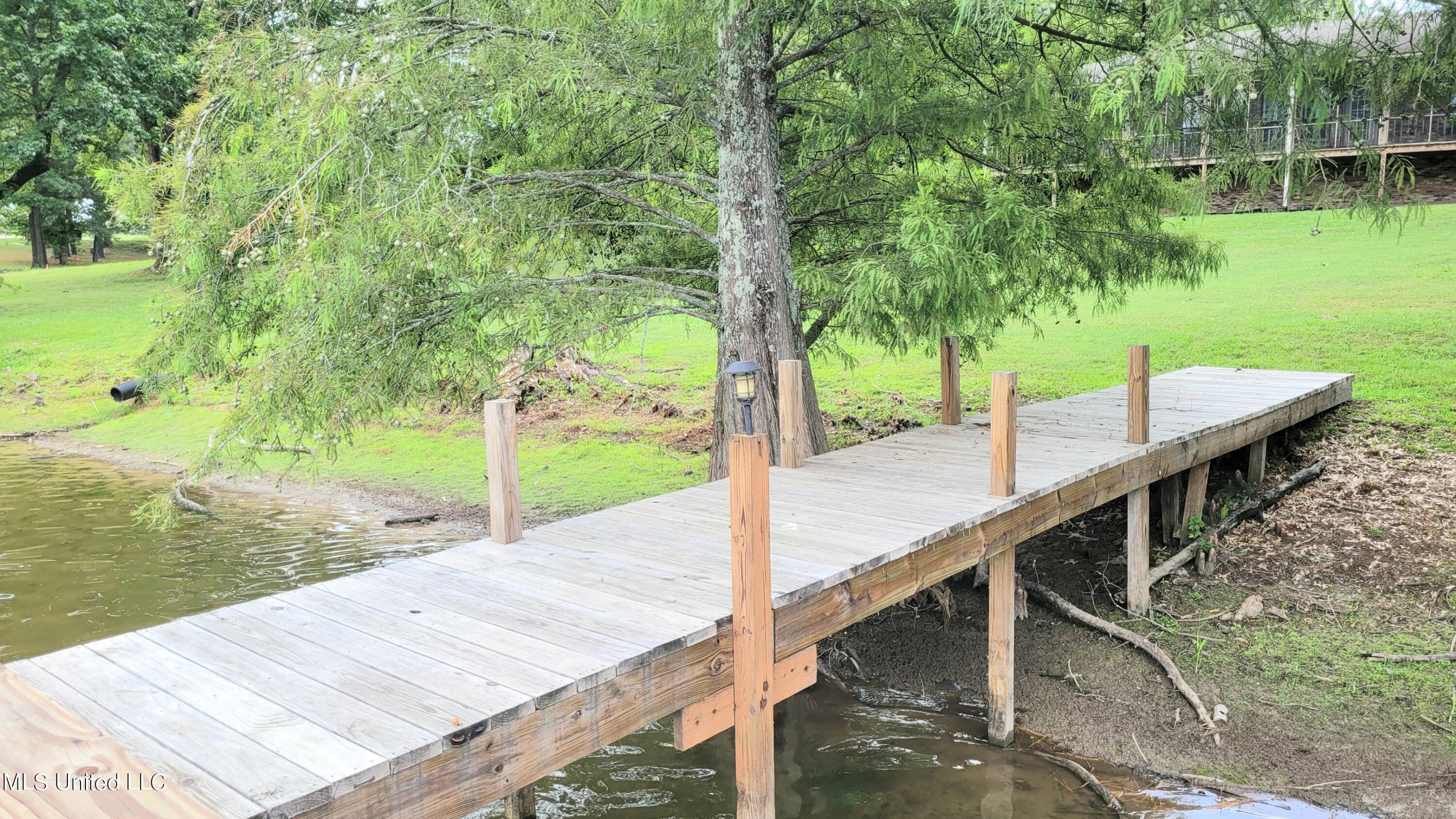 831 W Green T Boulevard