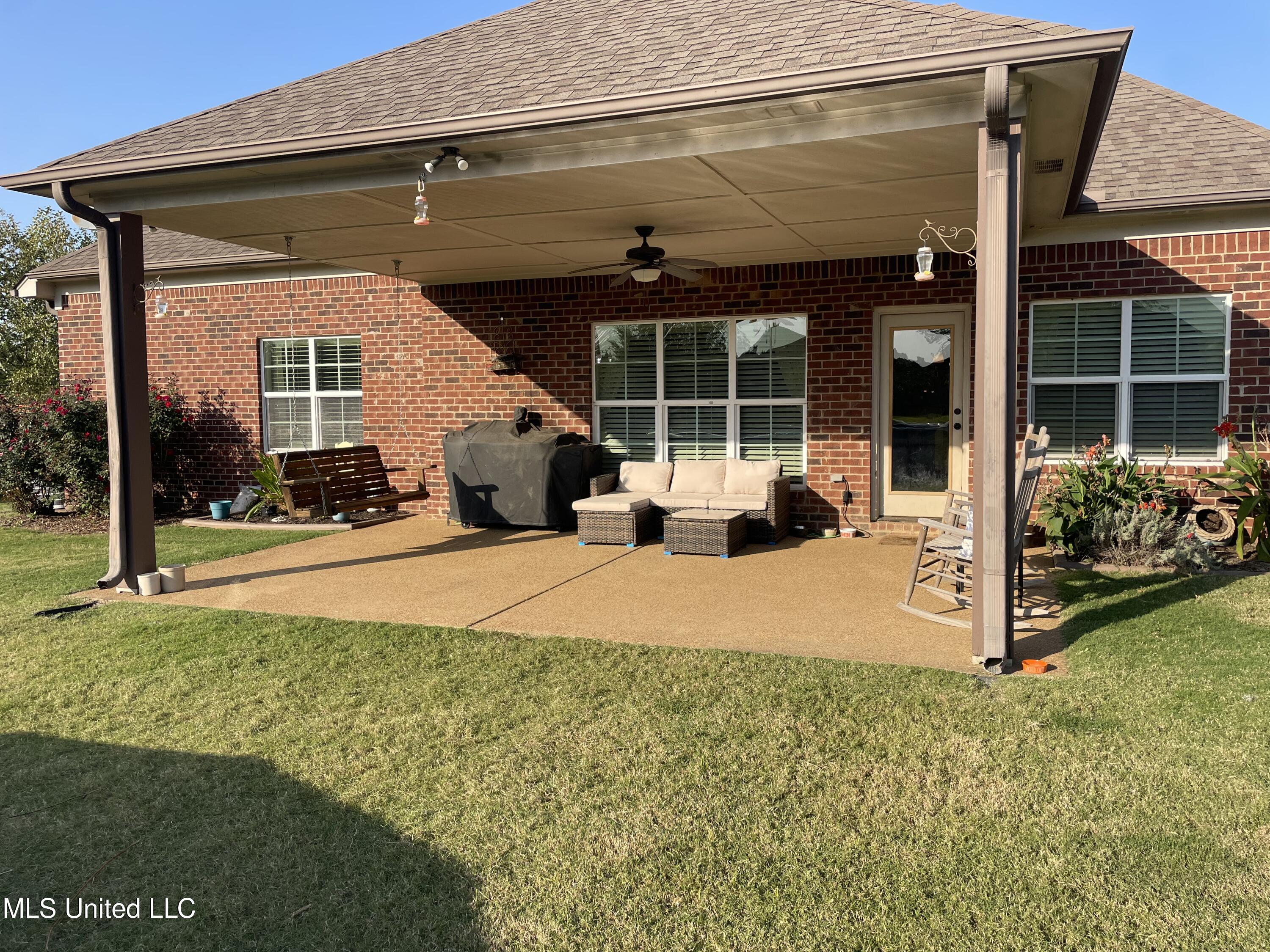 1253 Heritage Lake Drive