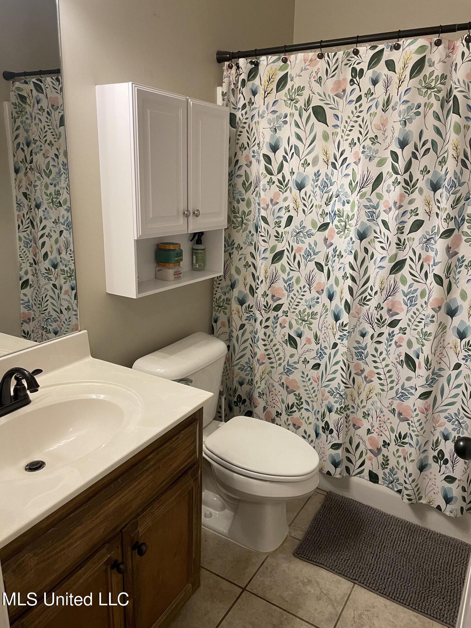 1253 Heritage Lake Drive