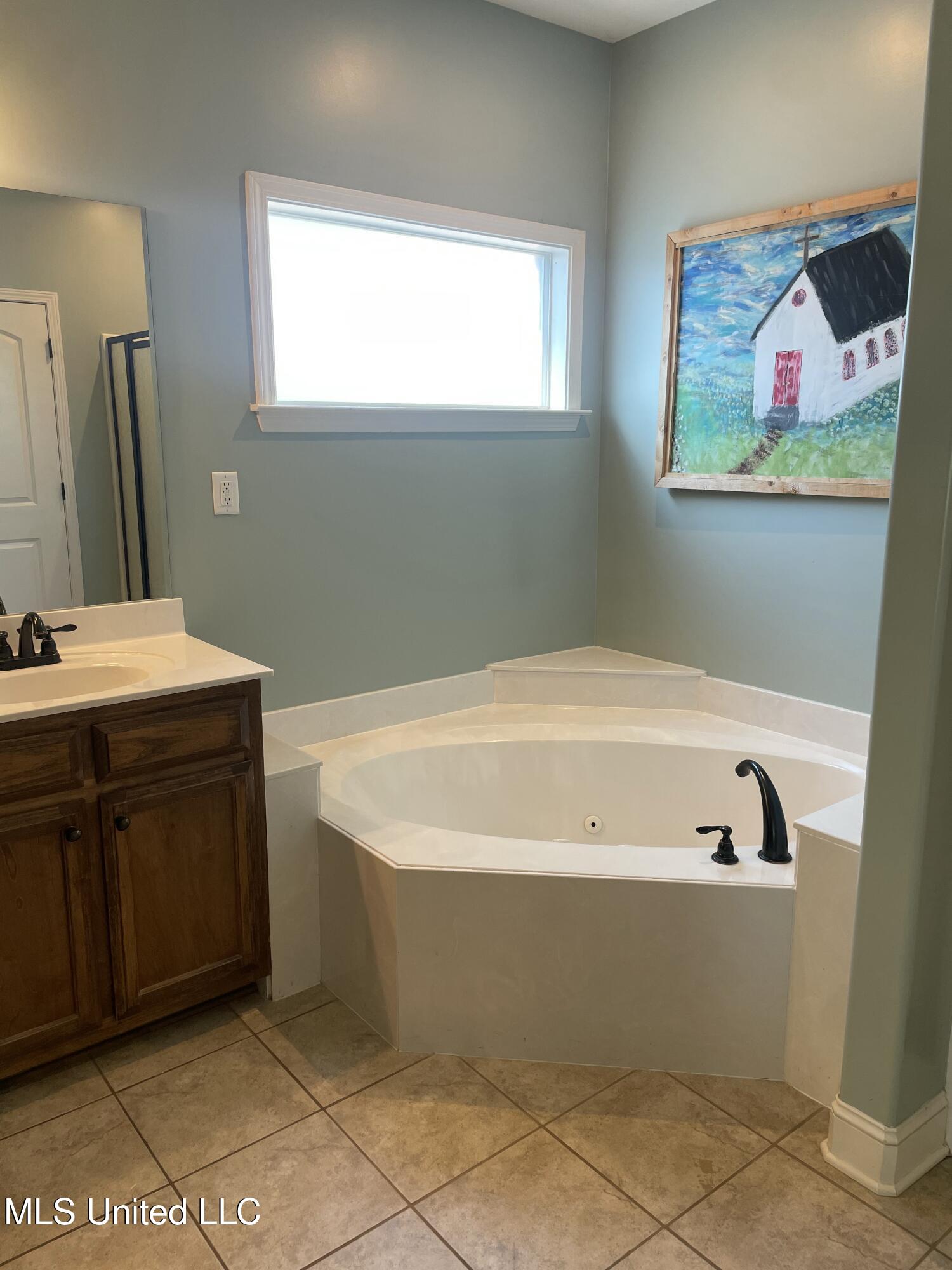 1253 Heritage Lake Drive