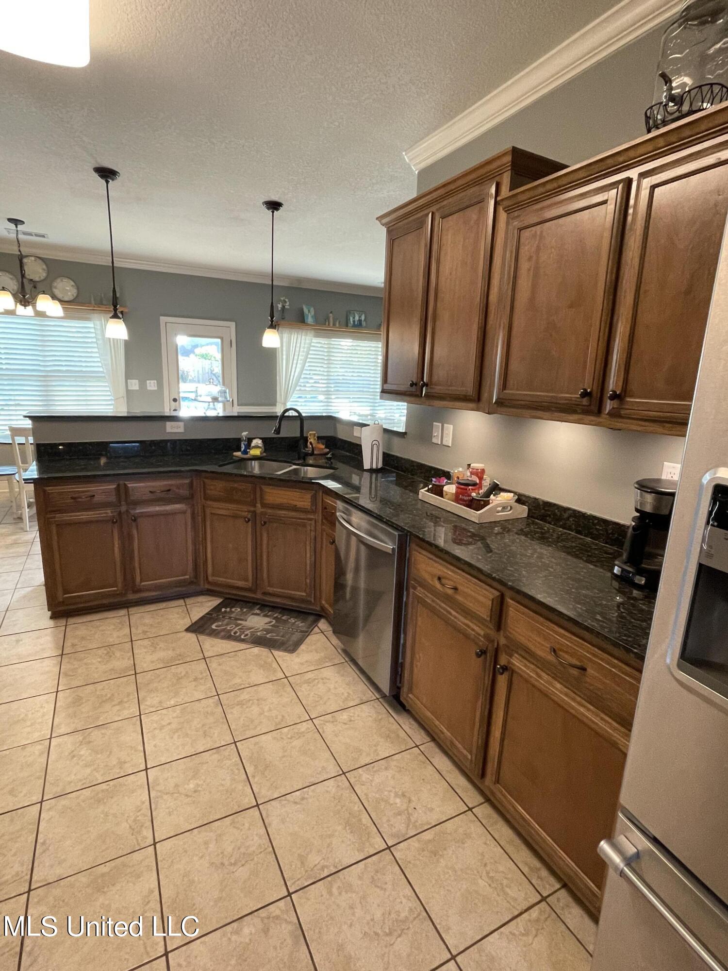 1253 Heritage Lake Drive