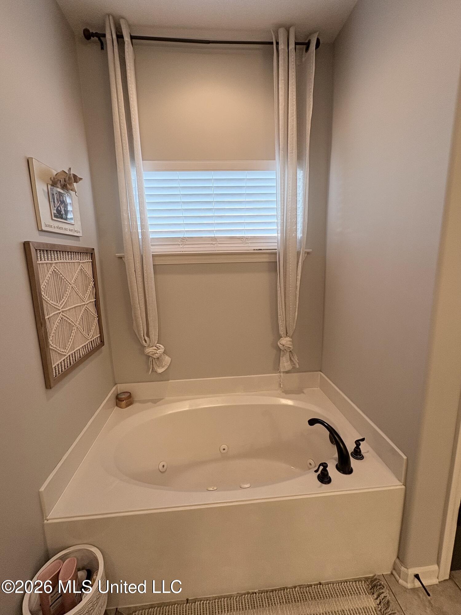 1261 Heritage Lake Drive