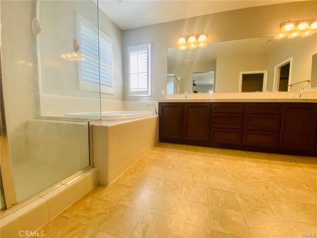 8698 Forest Park